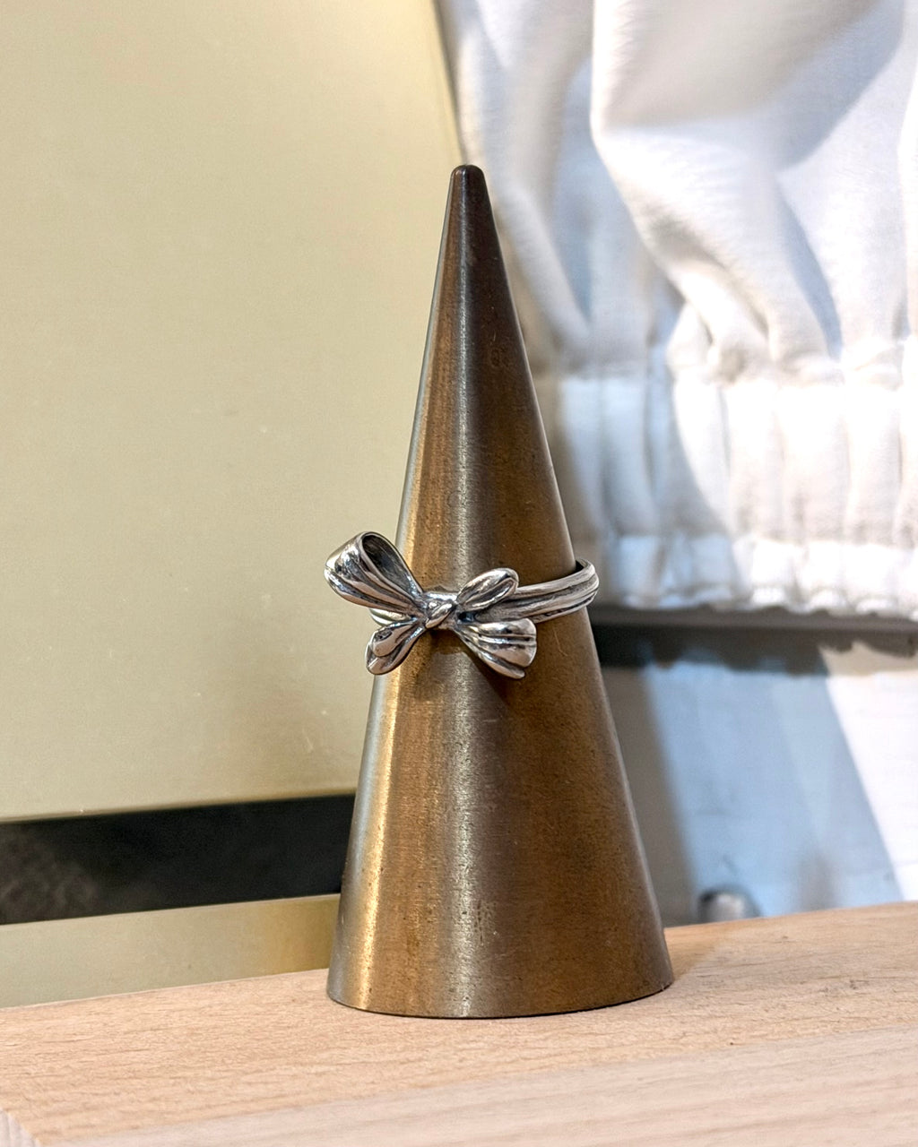 Ribbon stainless steel ring