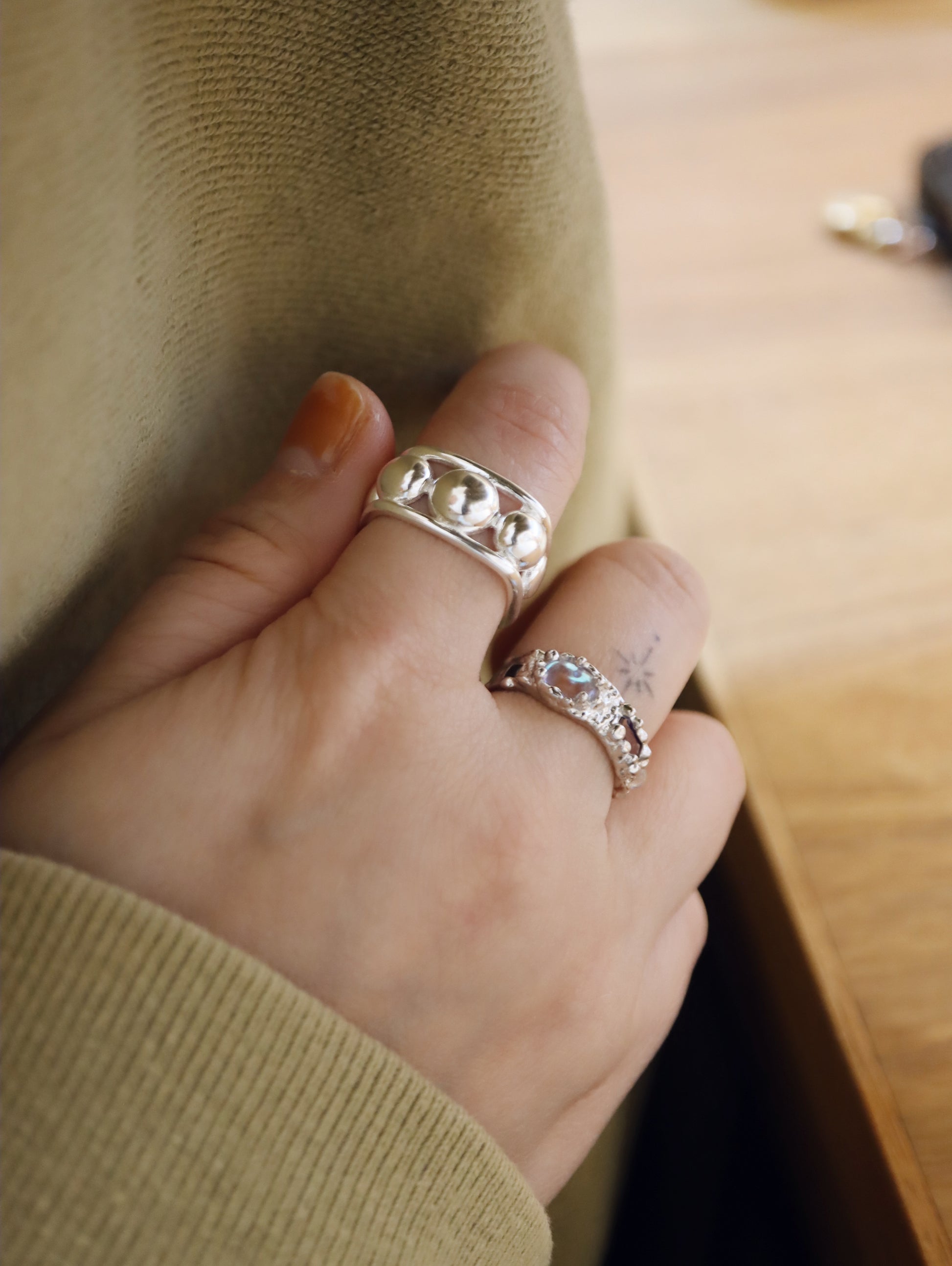 Open size 925 silver ball ring