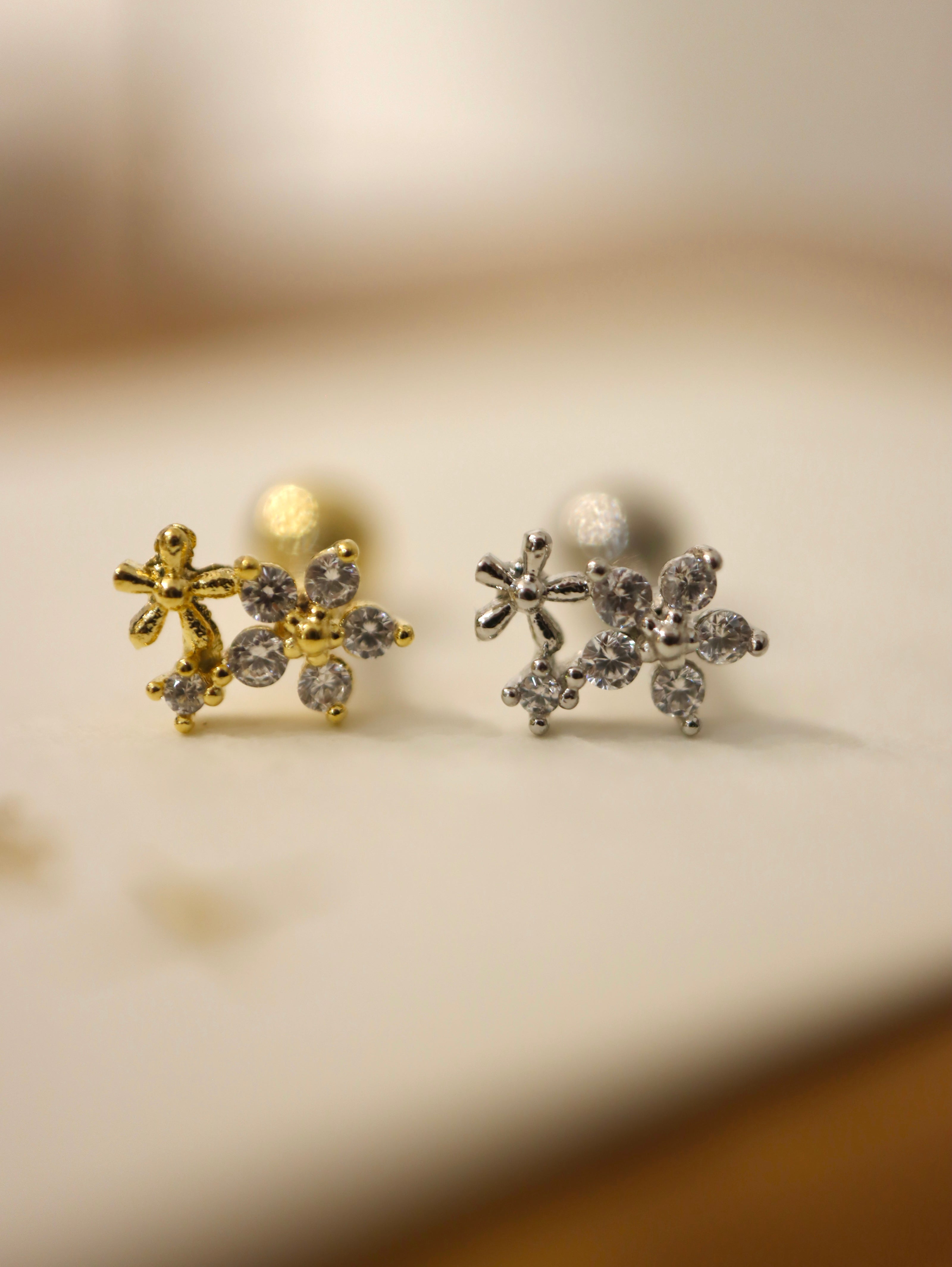 Double floral cz surgical steel stud piercing (1pc)