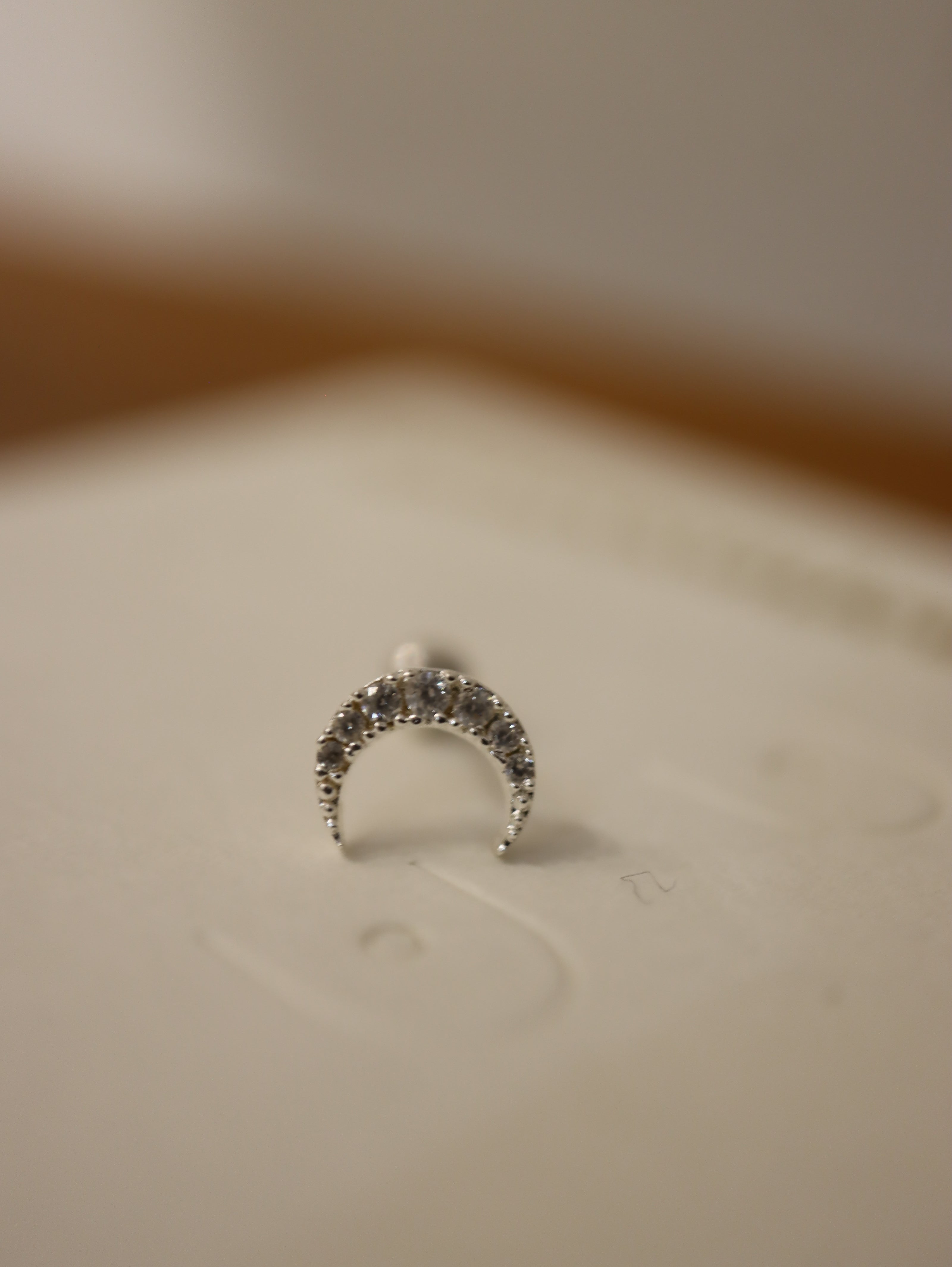 Crescent 🌙 925 silver stud piercing (1pc)