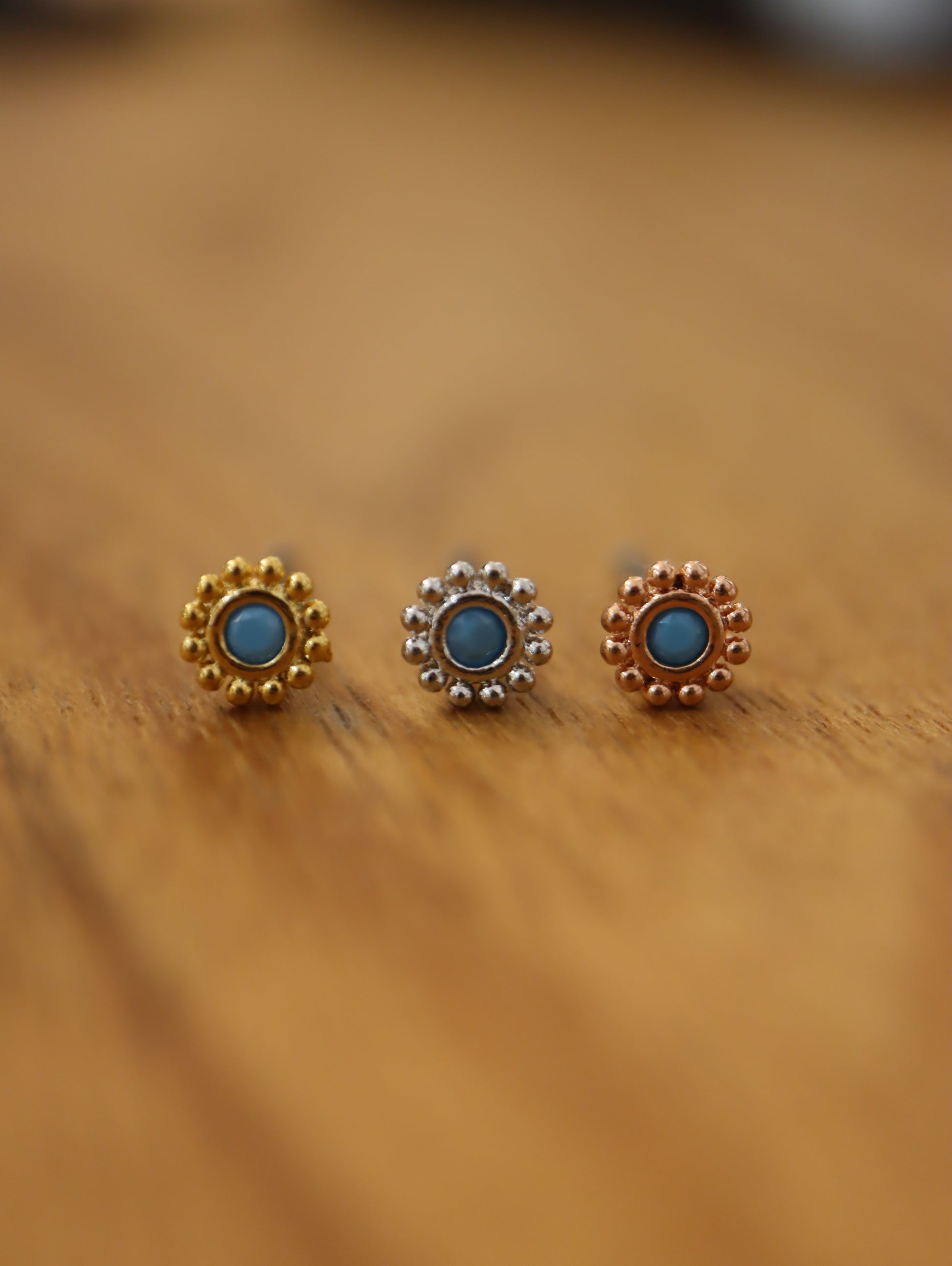 Beaded mini piercing earring (1pc)