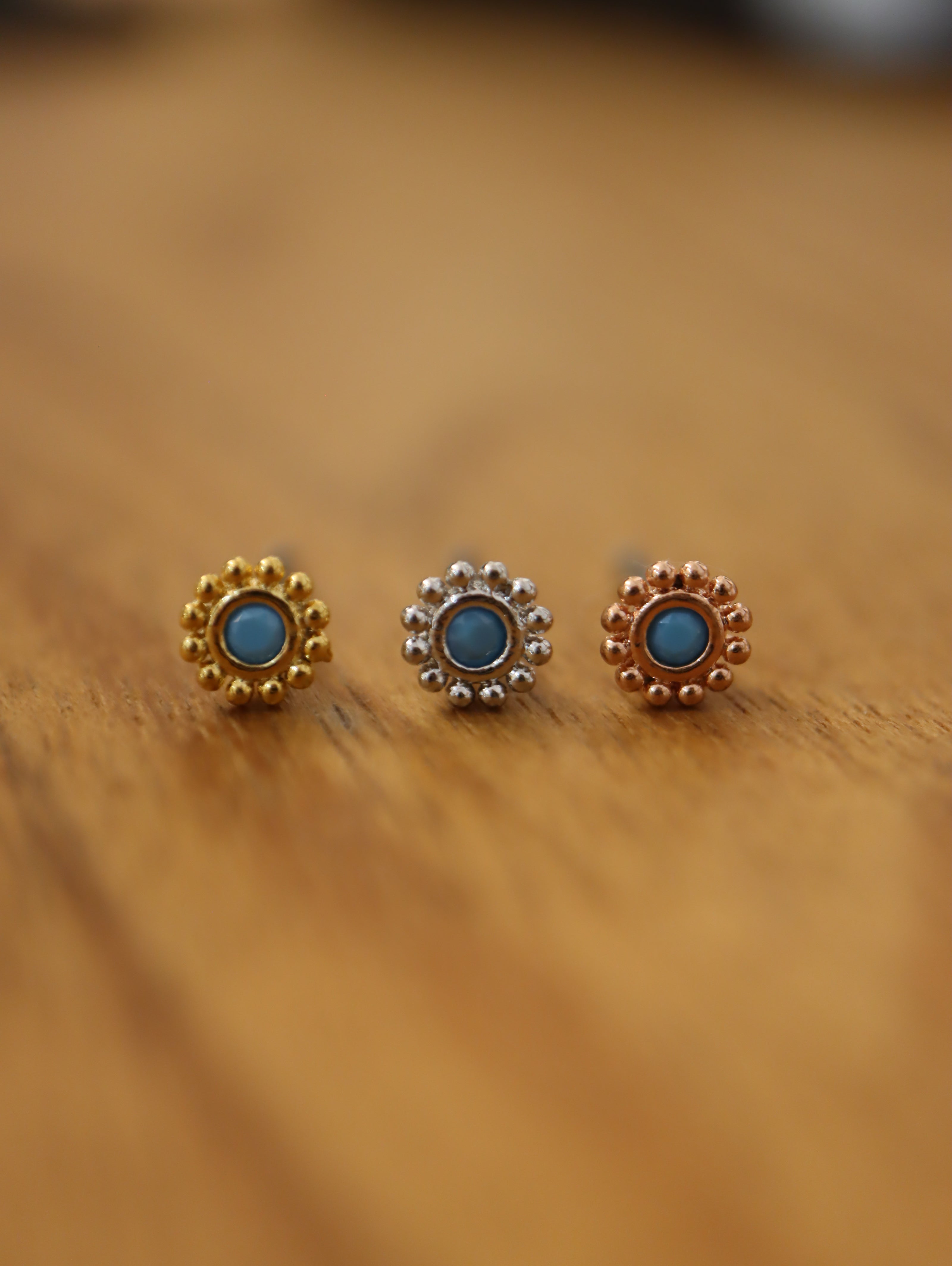 Beaded mini piercing earring (1pc)