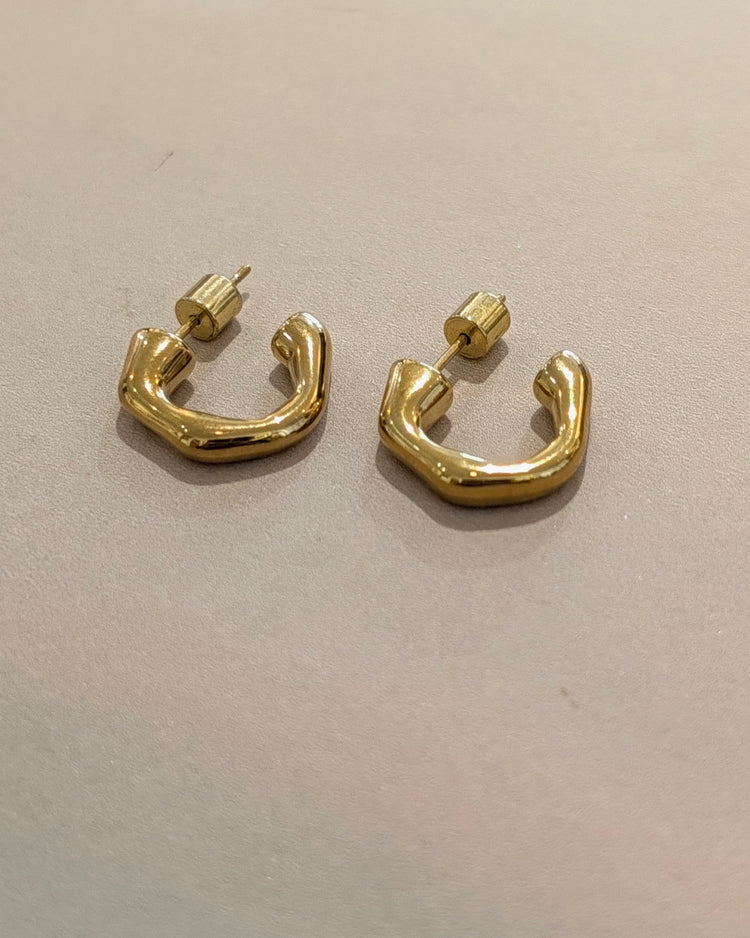 Stainless Steel Onda C-Hoops earrings
