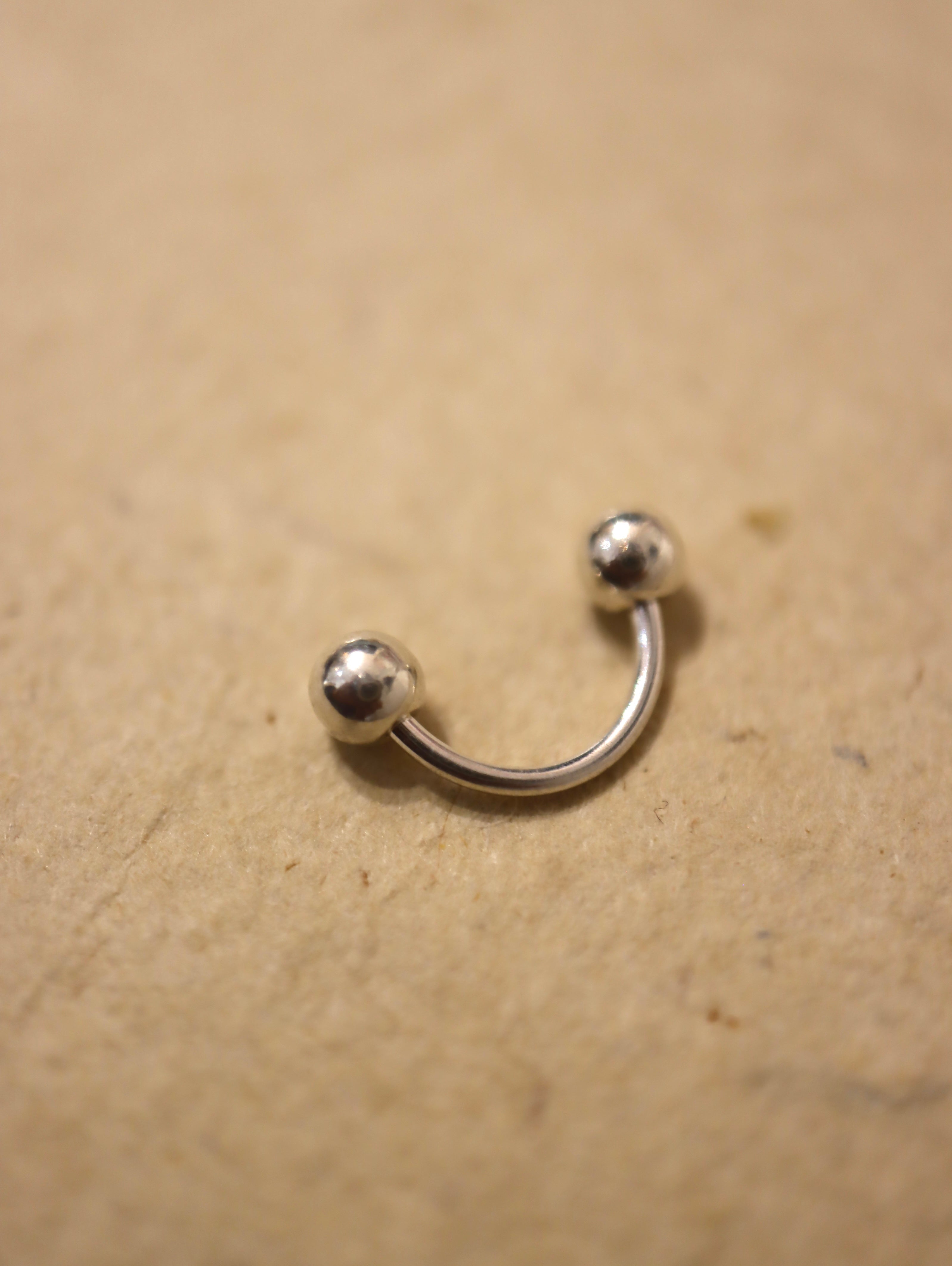 Curved ball back 925 silver earring