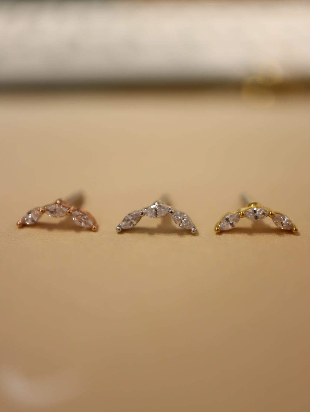 Cz curve bar surgical steel piercing