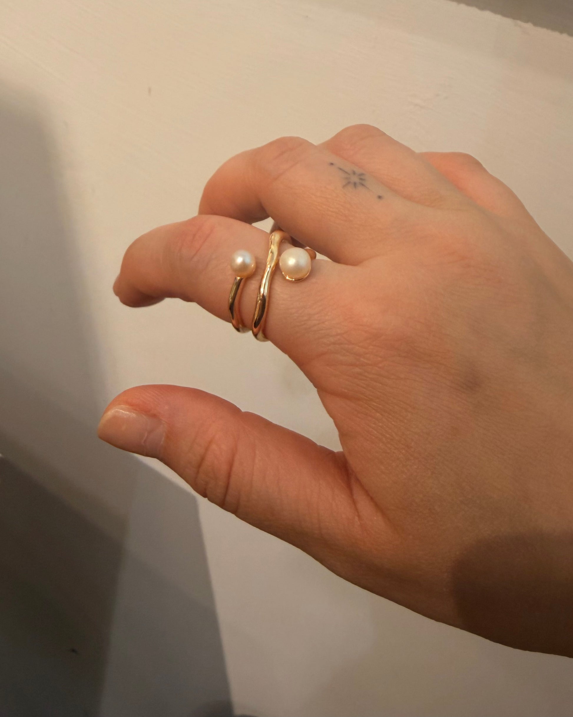 Free size pearl ring