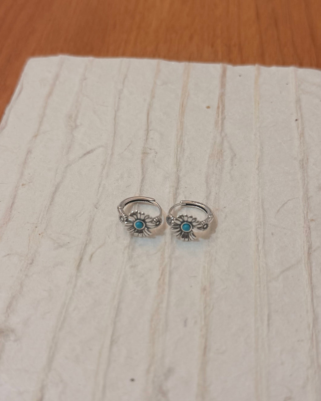 Daisy 925 silver hoop earrings