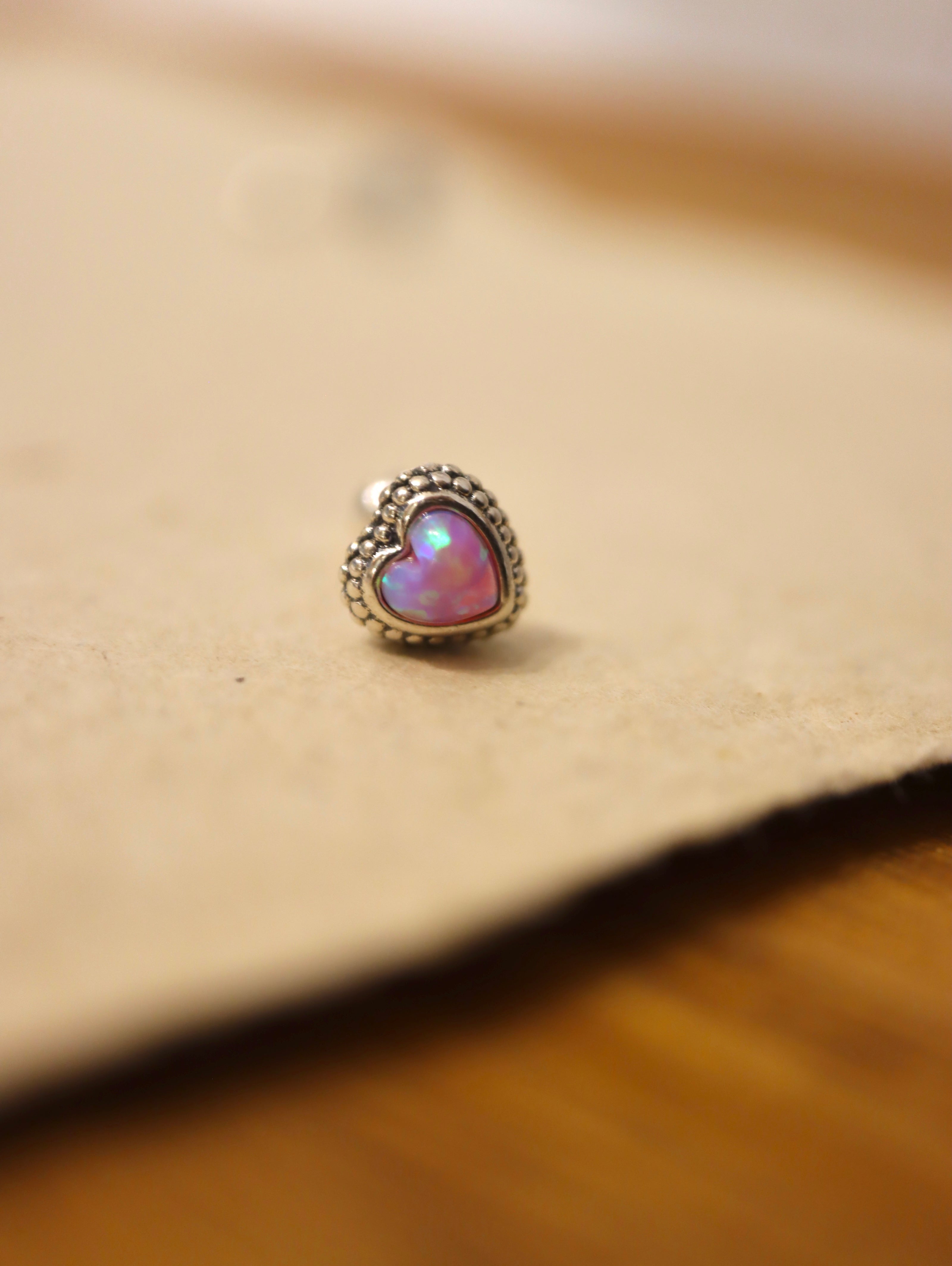 Heart Opal 925 silver stud earring (1pc)