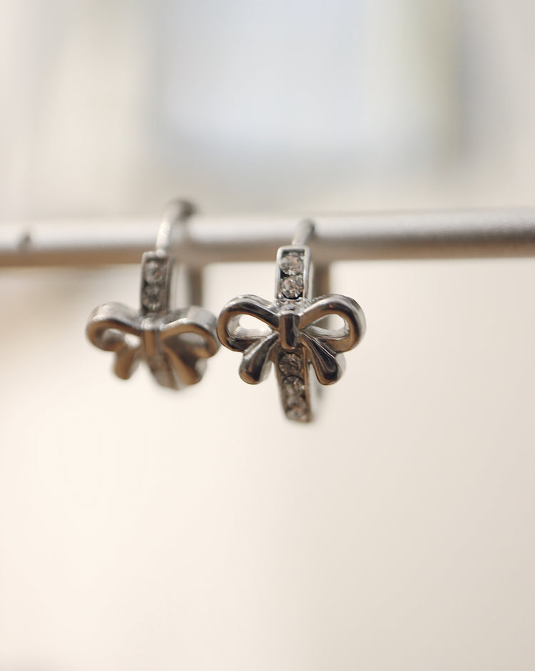 Ribbon cz stainless steel earrings