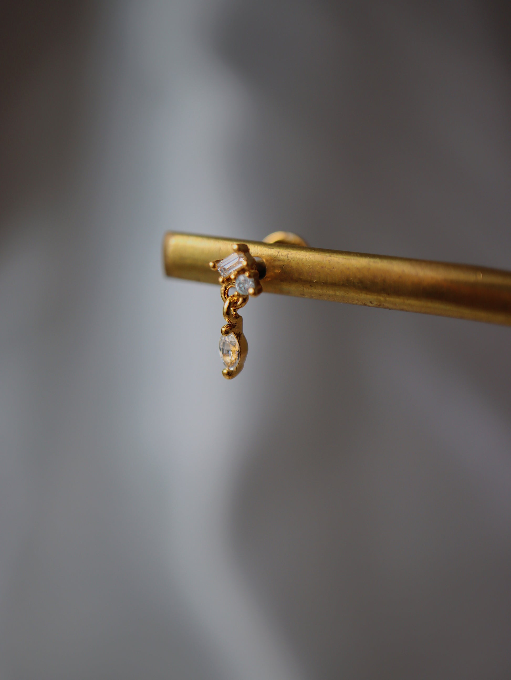 Drop cz flat back s925 piercing
