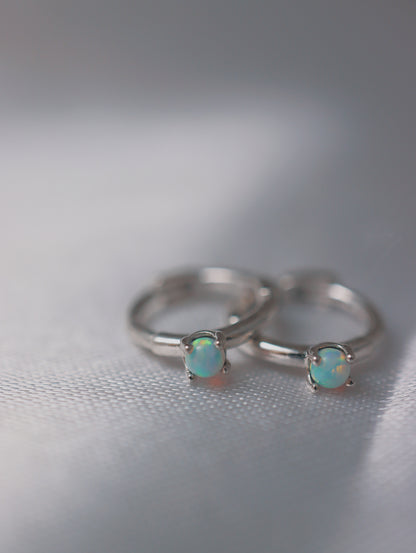 Mini huggie opal S925 earrings