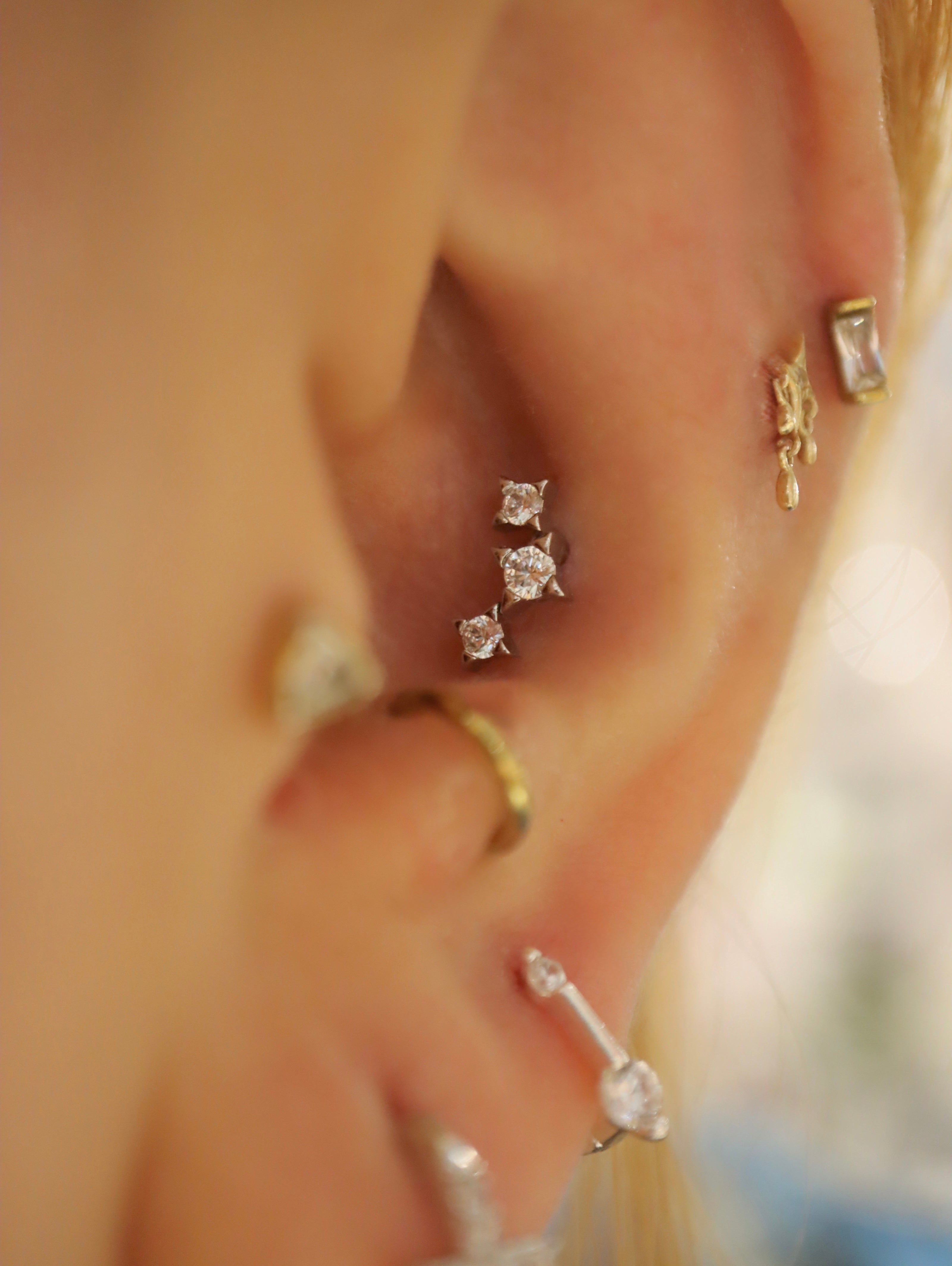 Triple rhombus surgical steel piercing earring (1pc)
