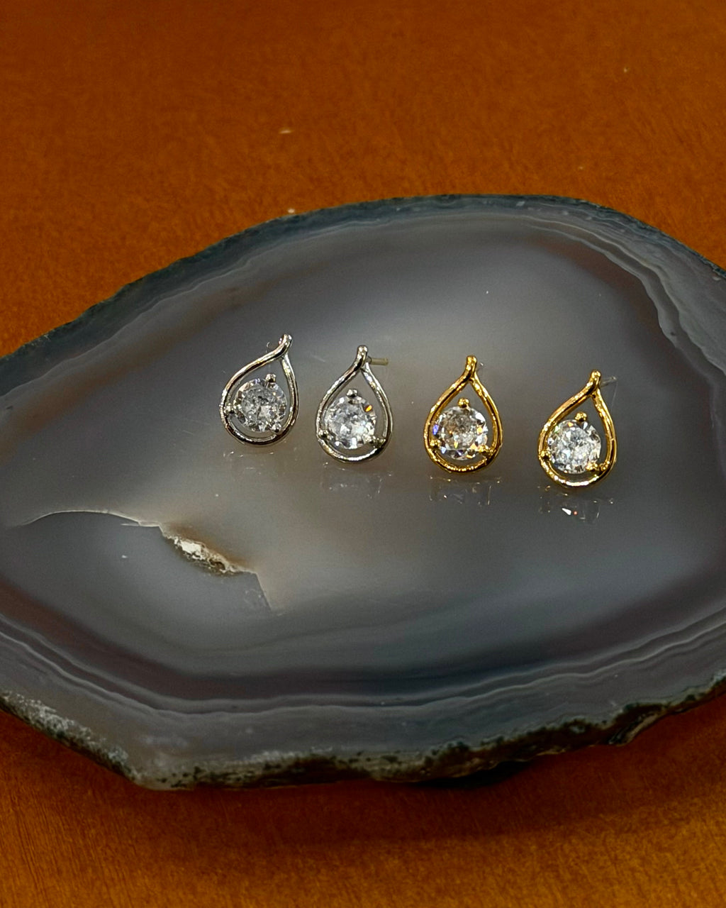 Water drop cz earrings