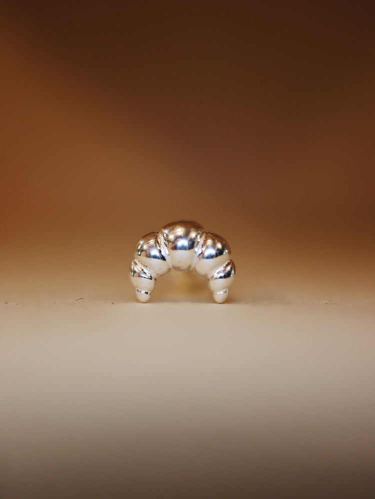 🥐 croissant stud silver925 piercing earring