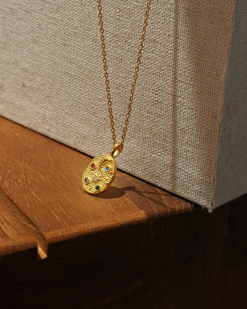 Coin oval necklace