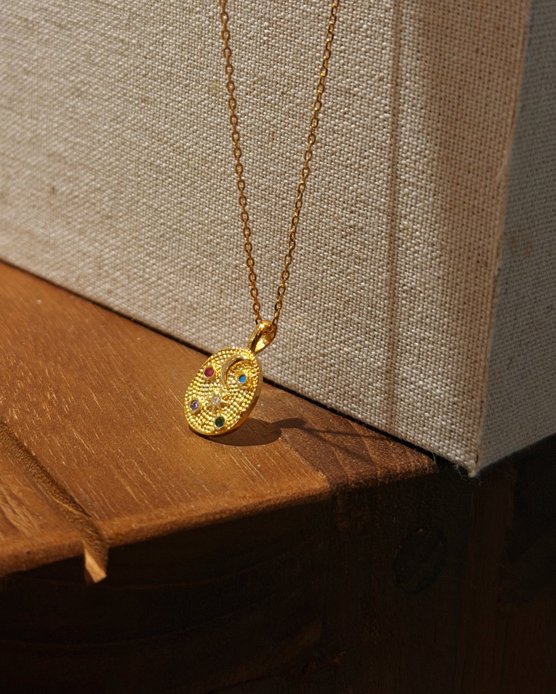 Coin oval necklace