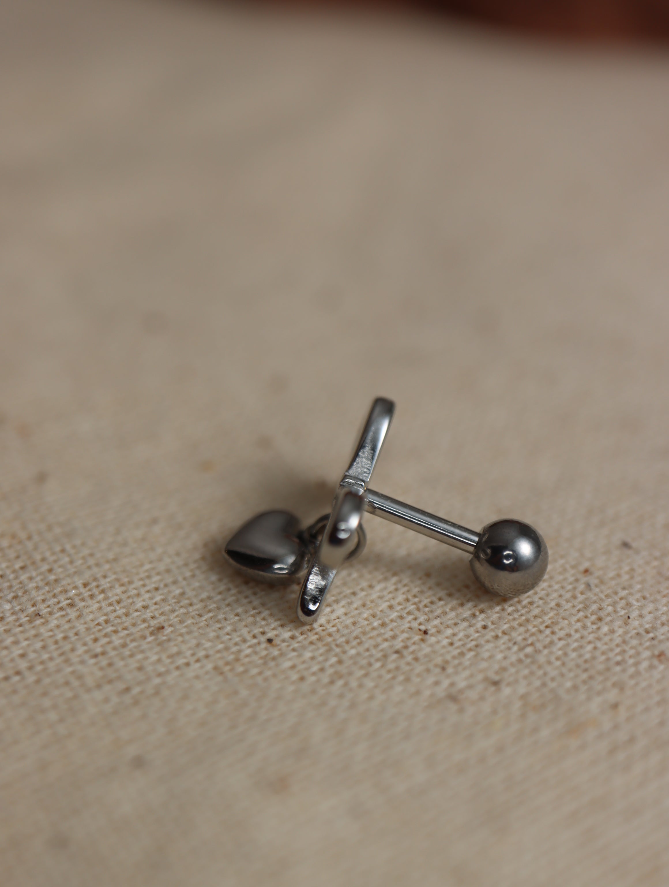 Ribbon surgical steel piercing (heart/pearl)