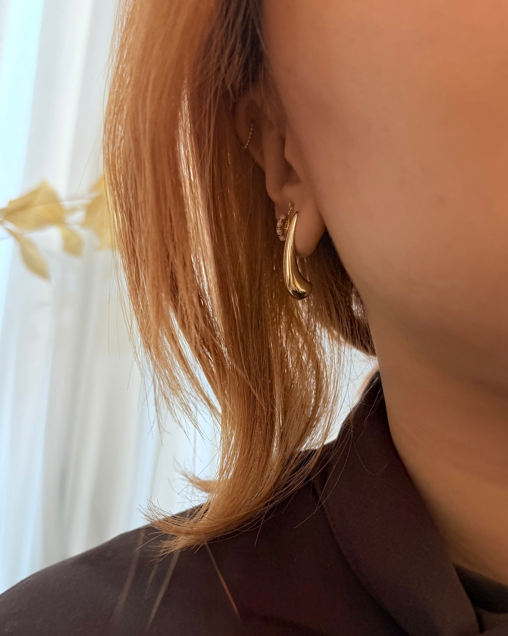 Water drop brass earrings