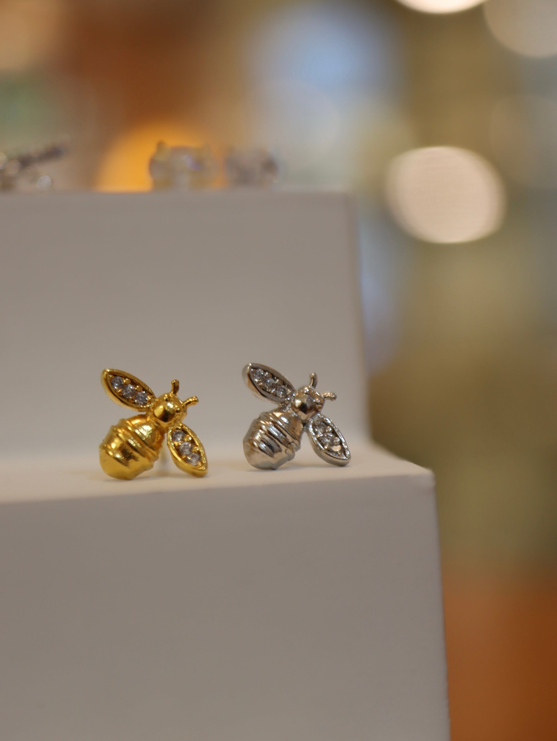 Bee stud cz s925 piercing (1pc)