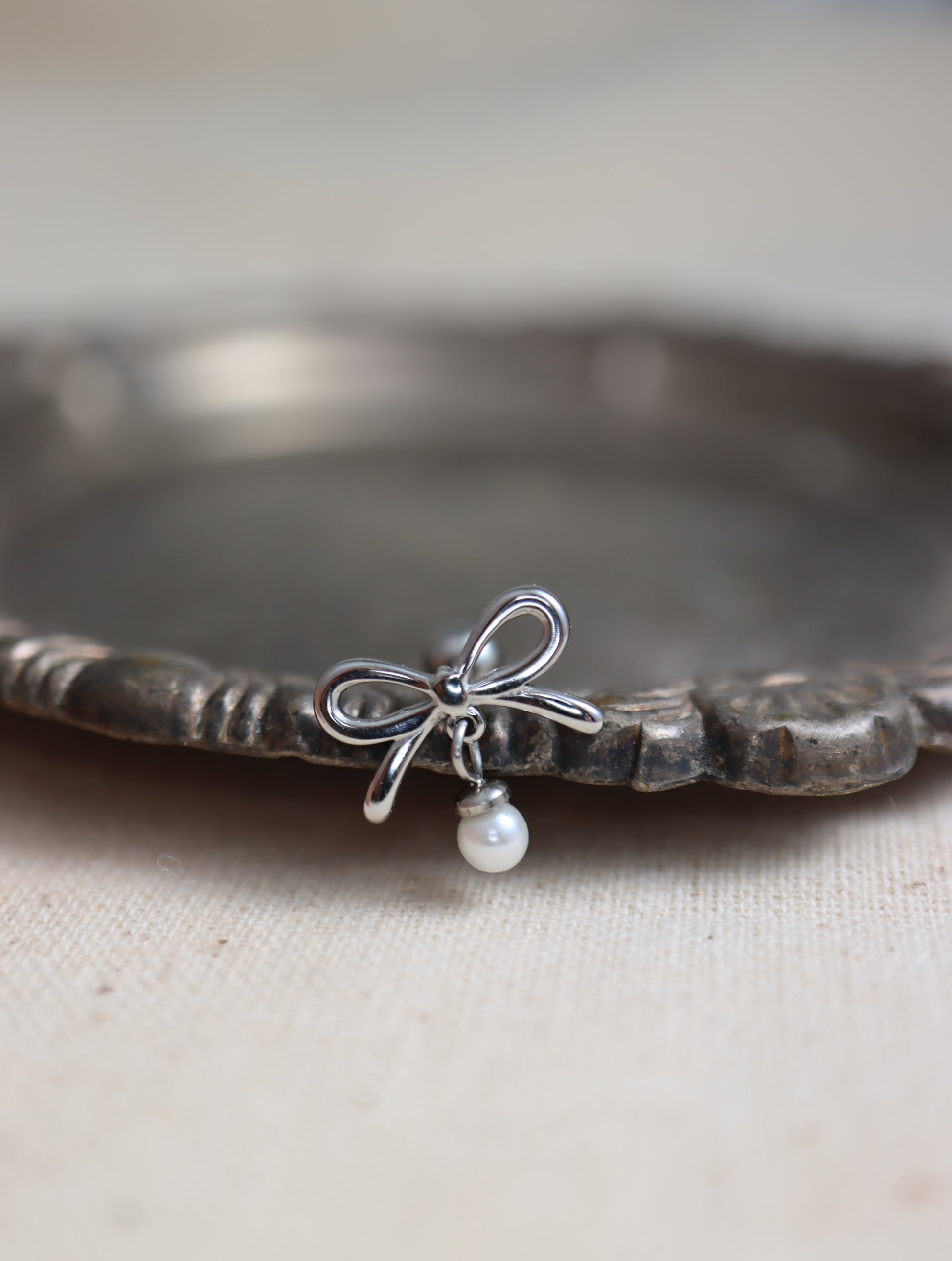 Ribbon surgical steel piercing (heart/pearl)