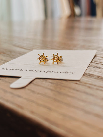 Shining sun mini earrings