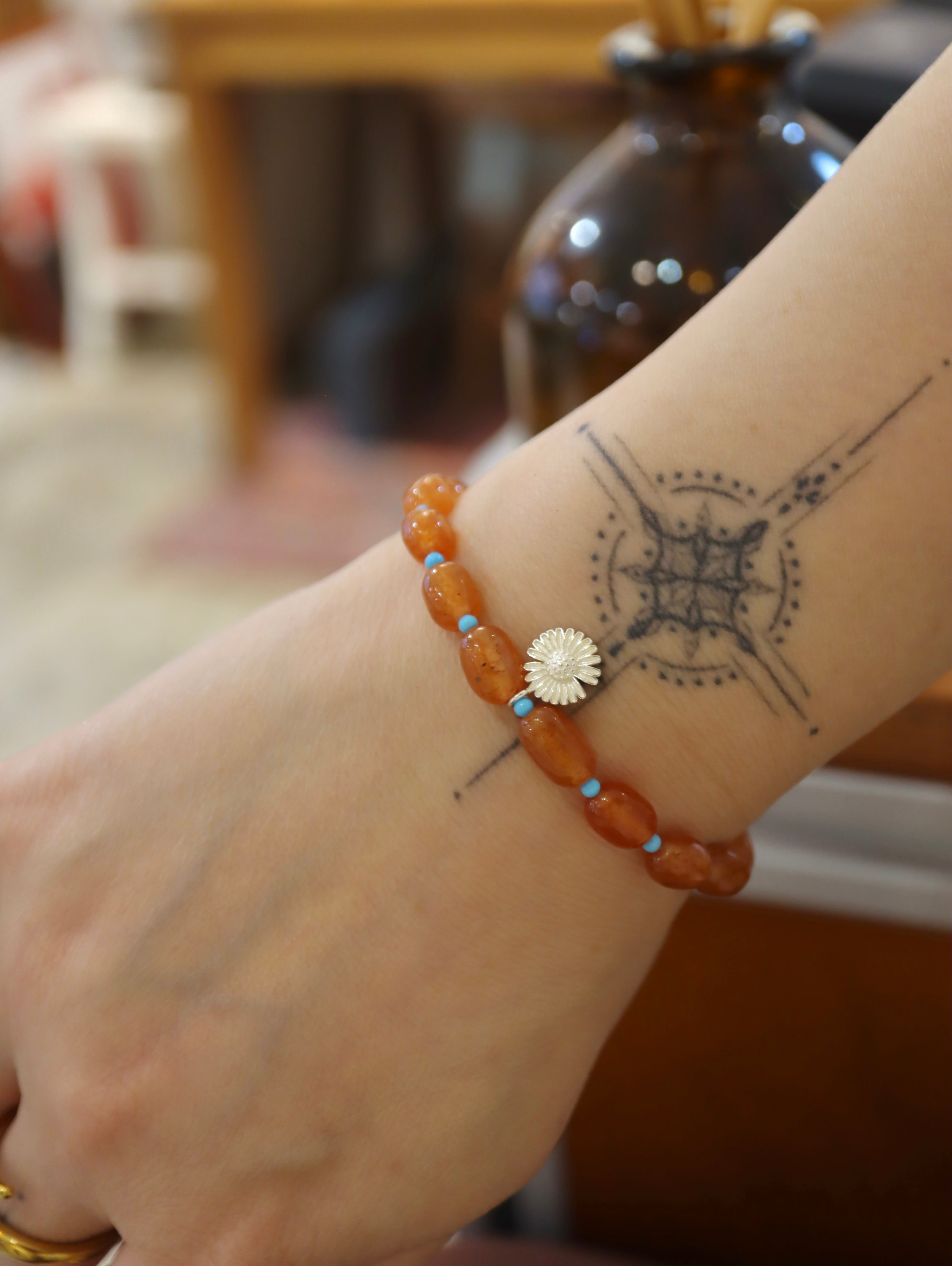 Dyed jade & Daisy silver925 beaded bracelet