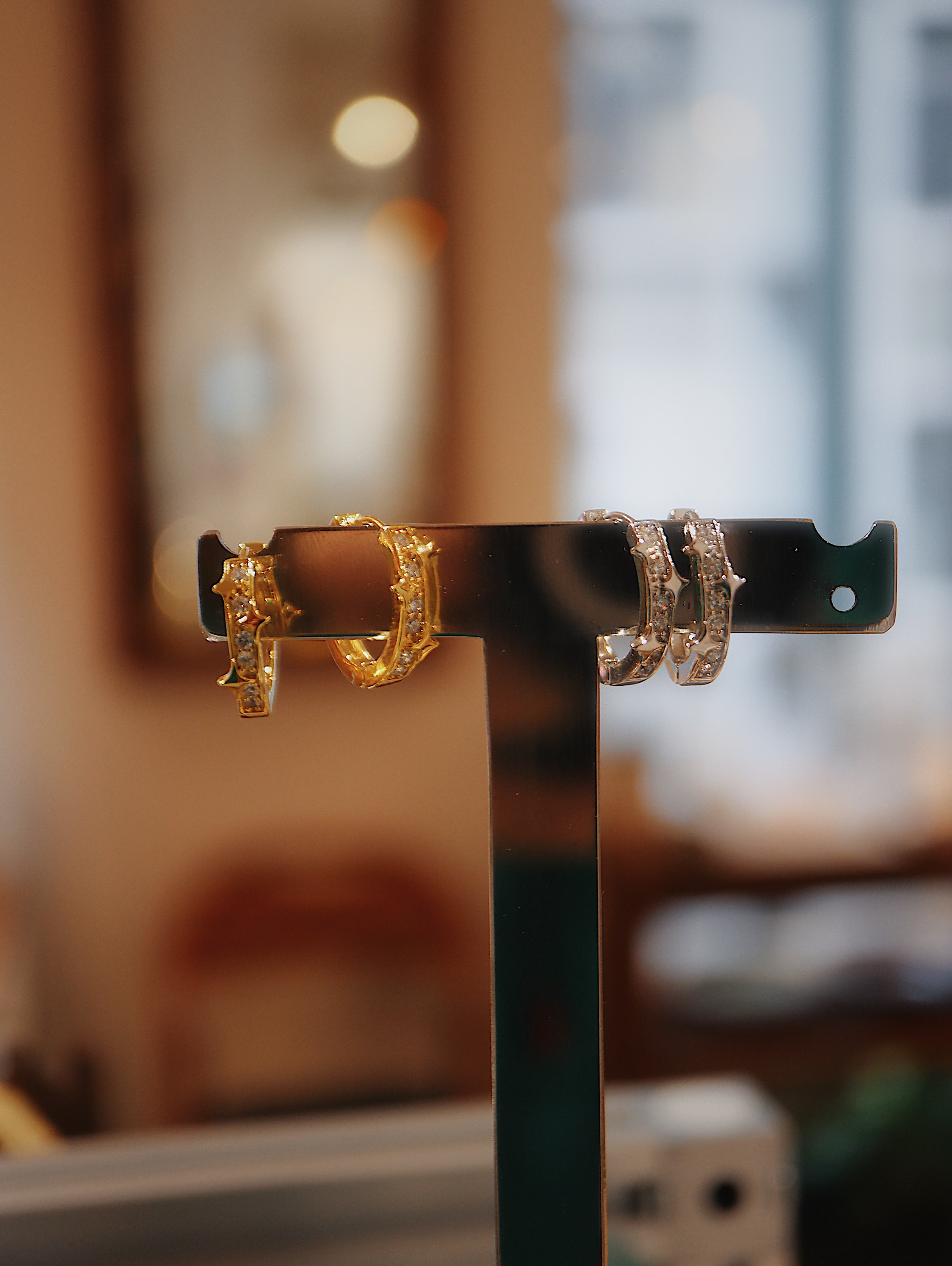 Sparkle ✨ hinged hoop earrings