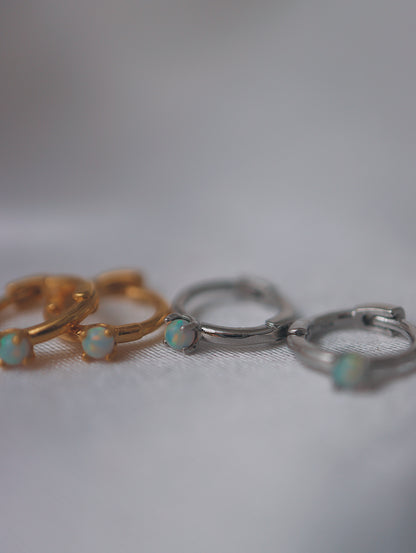 Mini huggie opal S925 earrings