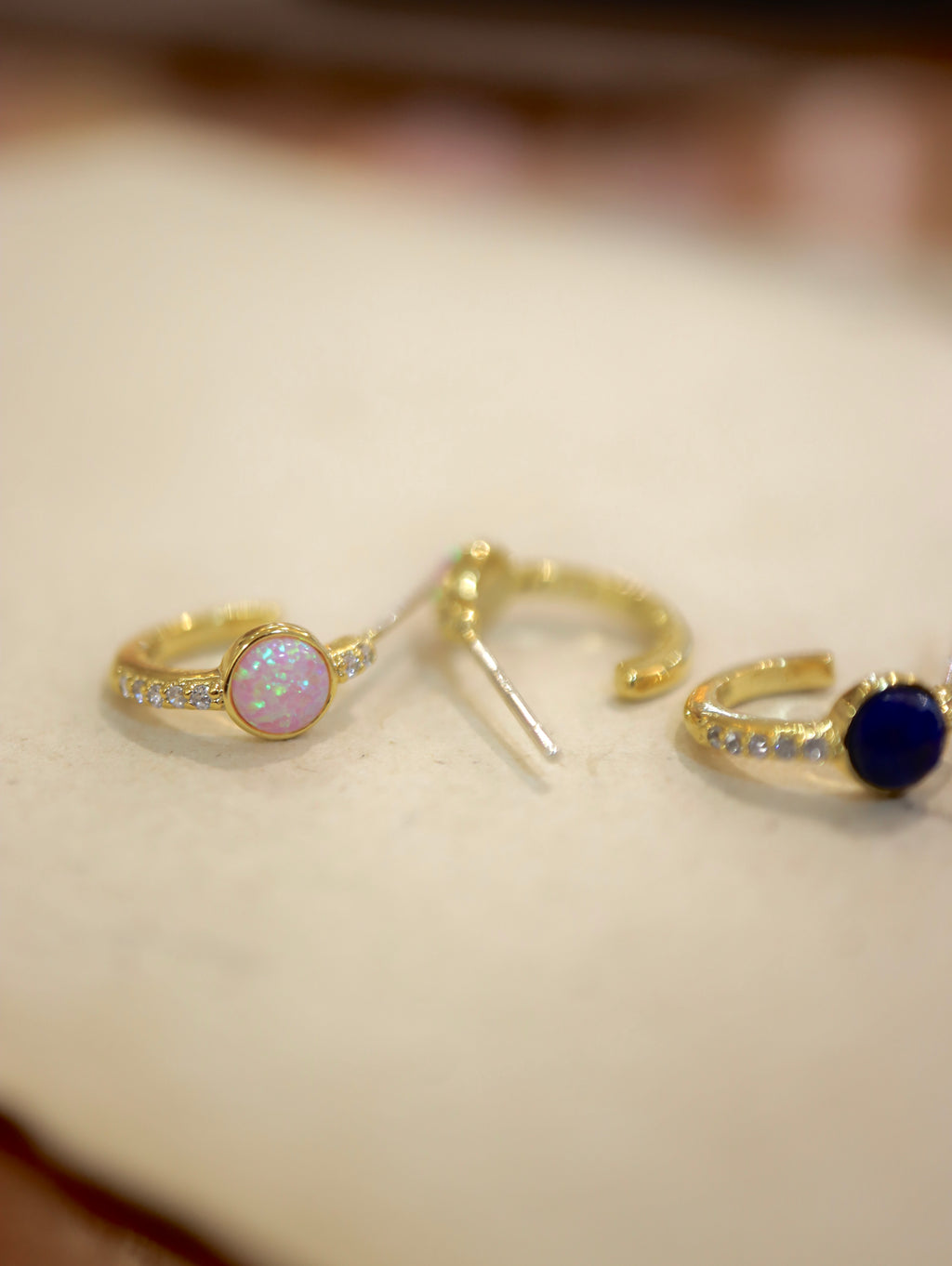 Round stone cz earrings