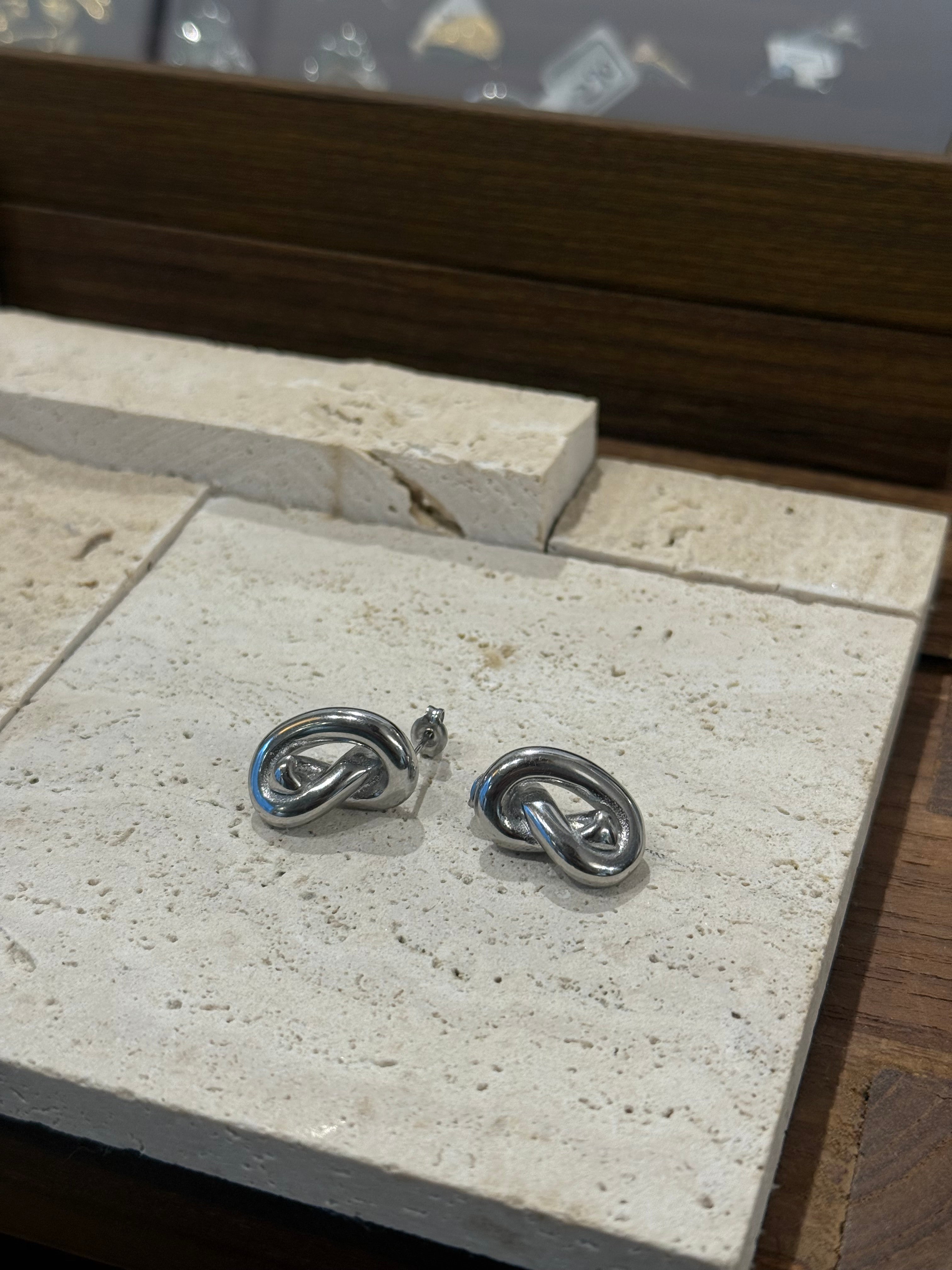 Knot stainless steel earrings