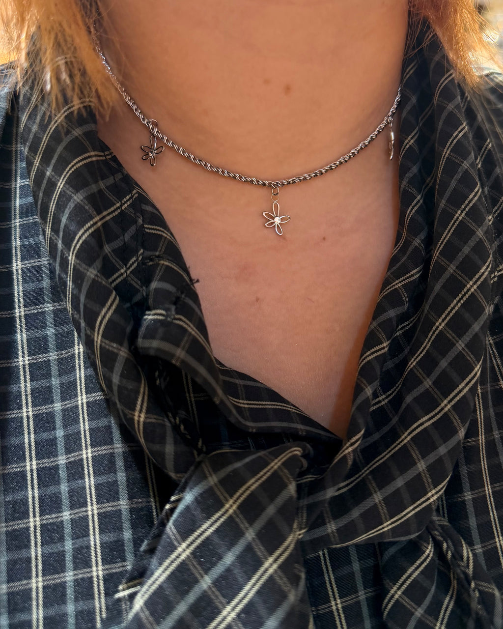 3 petals stainless steel choker necklace