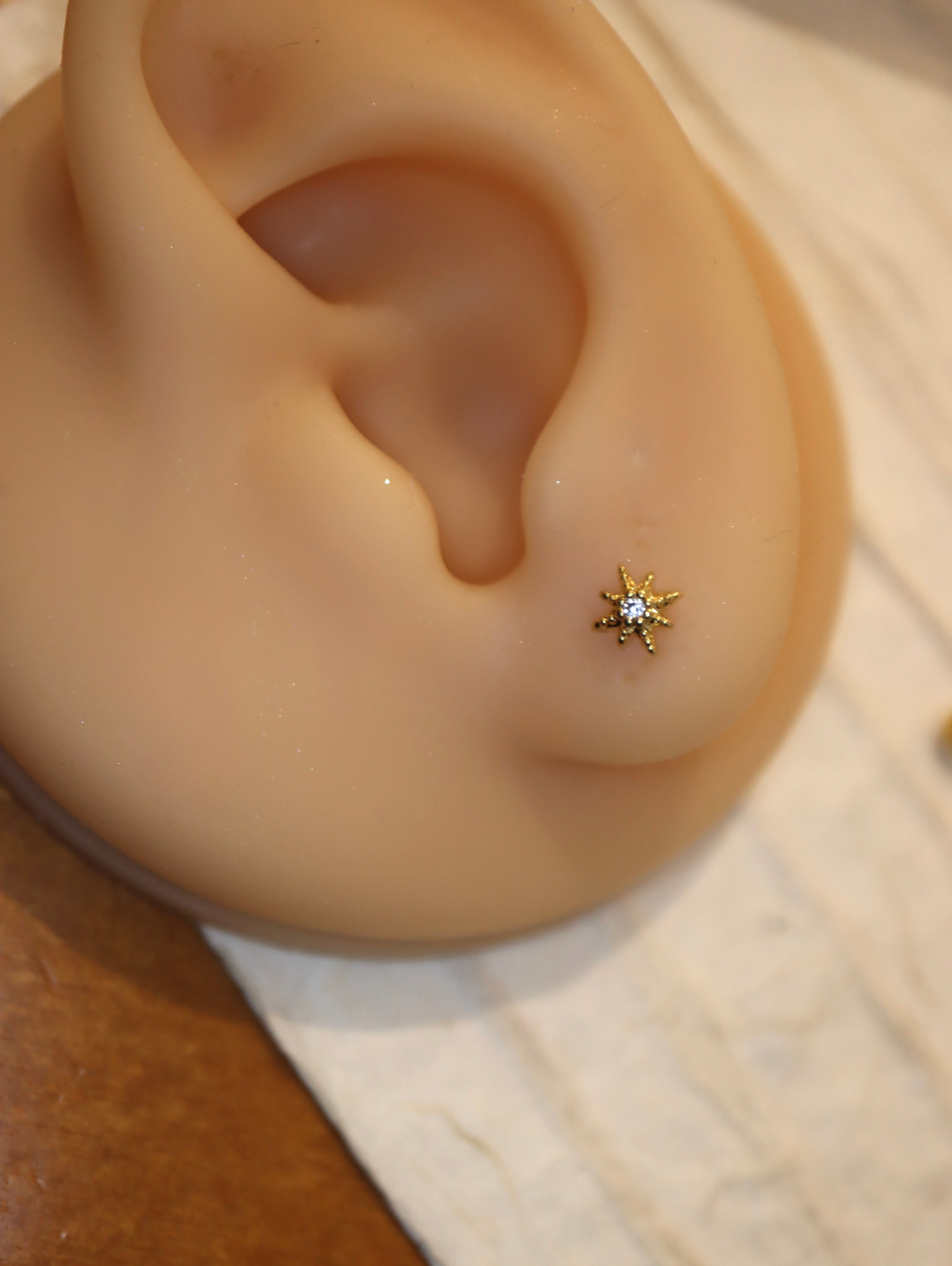 Astra stud surgical steel piercing (1pc)