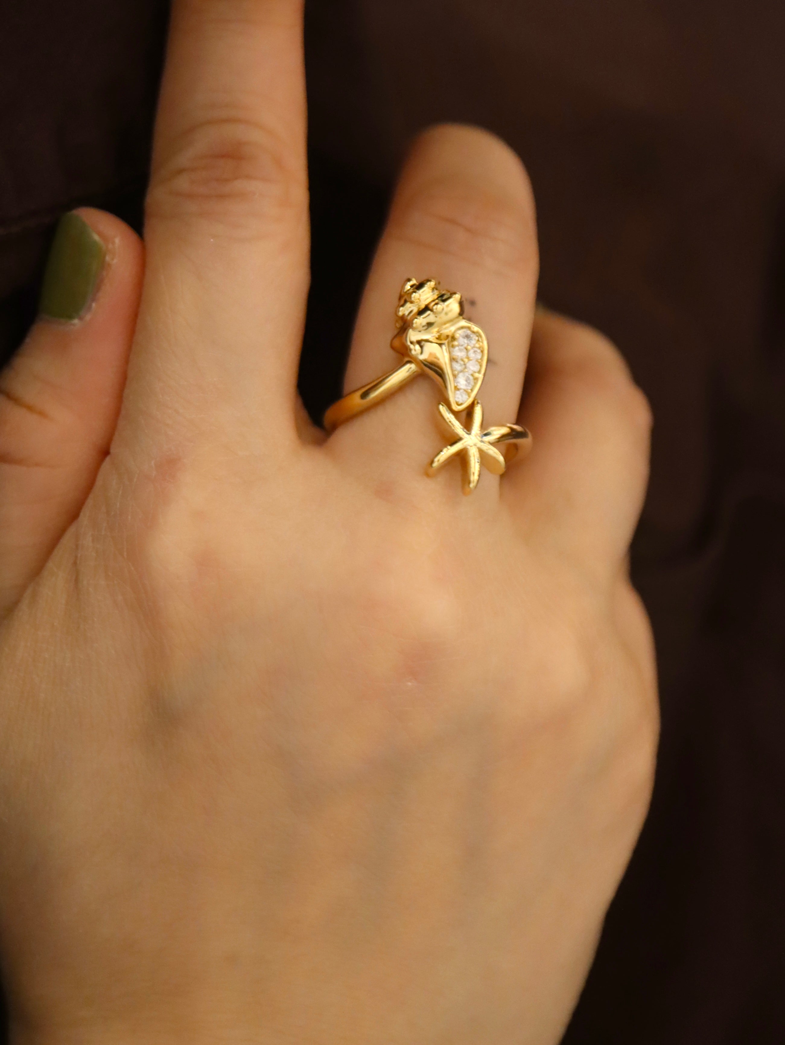 Shell & starfish brass ring