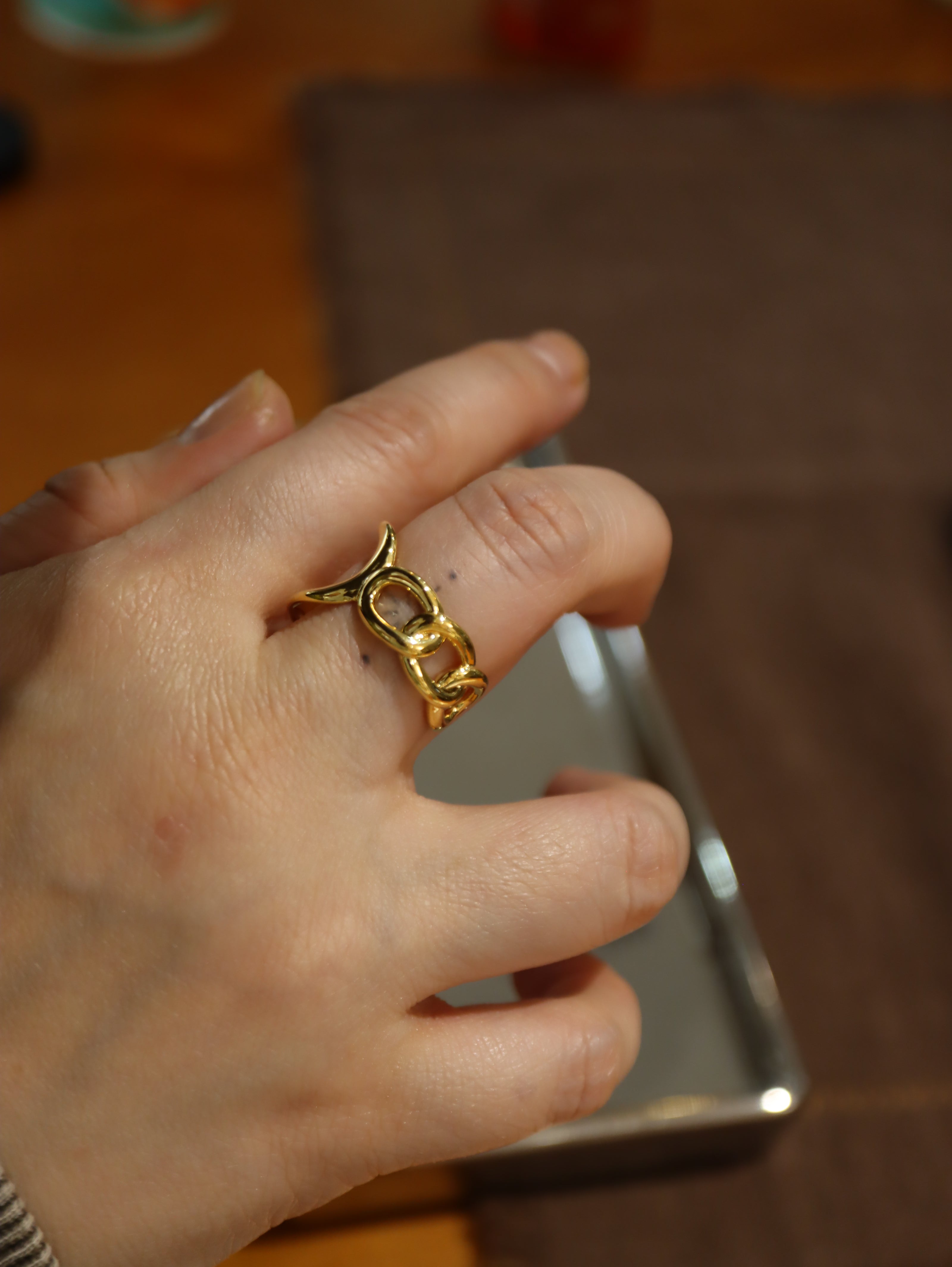 Chain brass ring