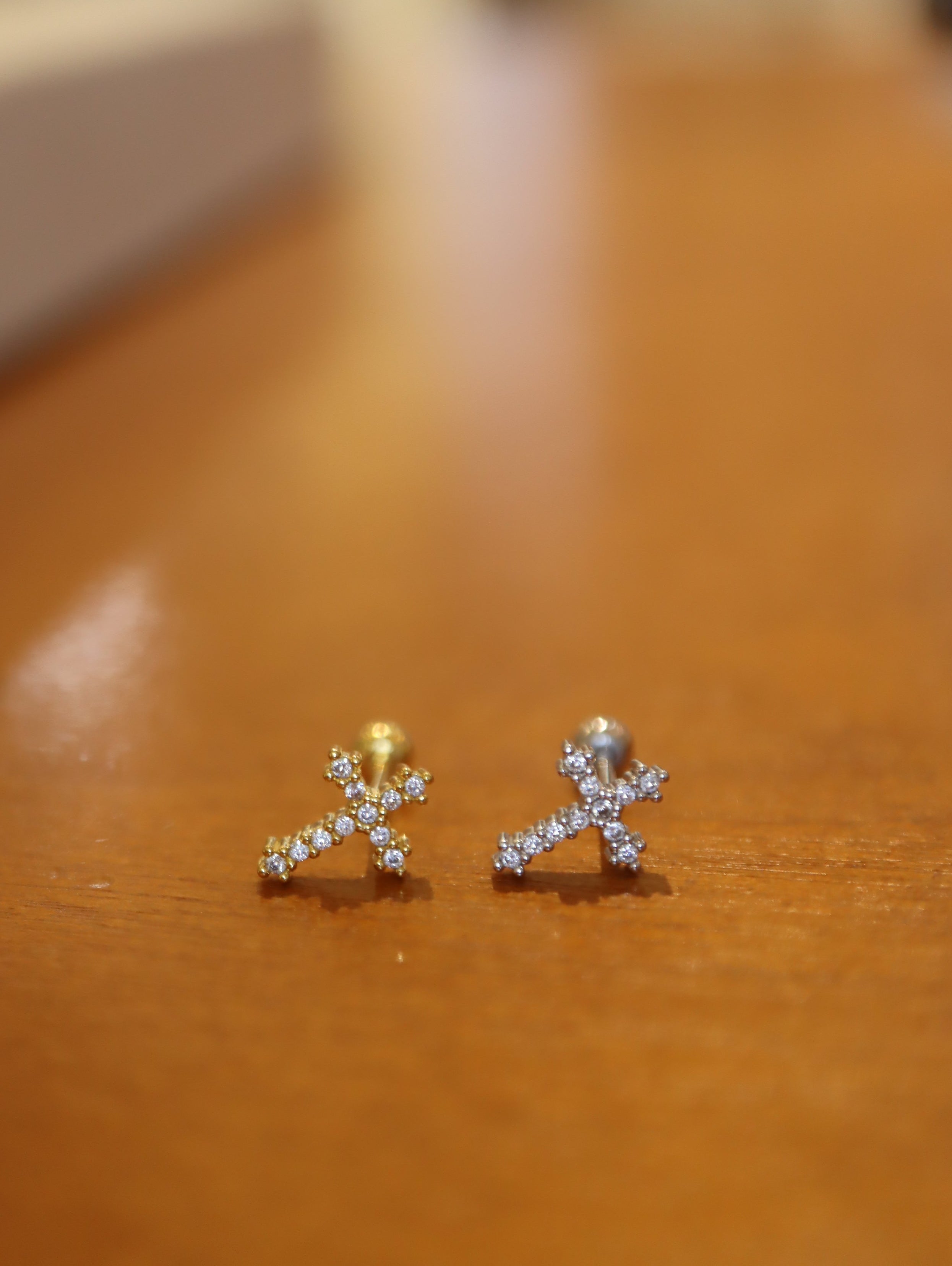 Lumina Cross Stud 925 Silver Earring Piercing (1pc)