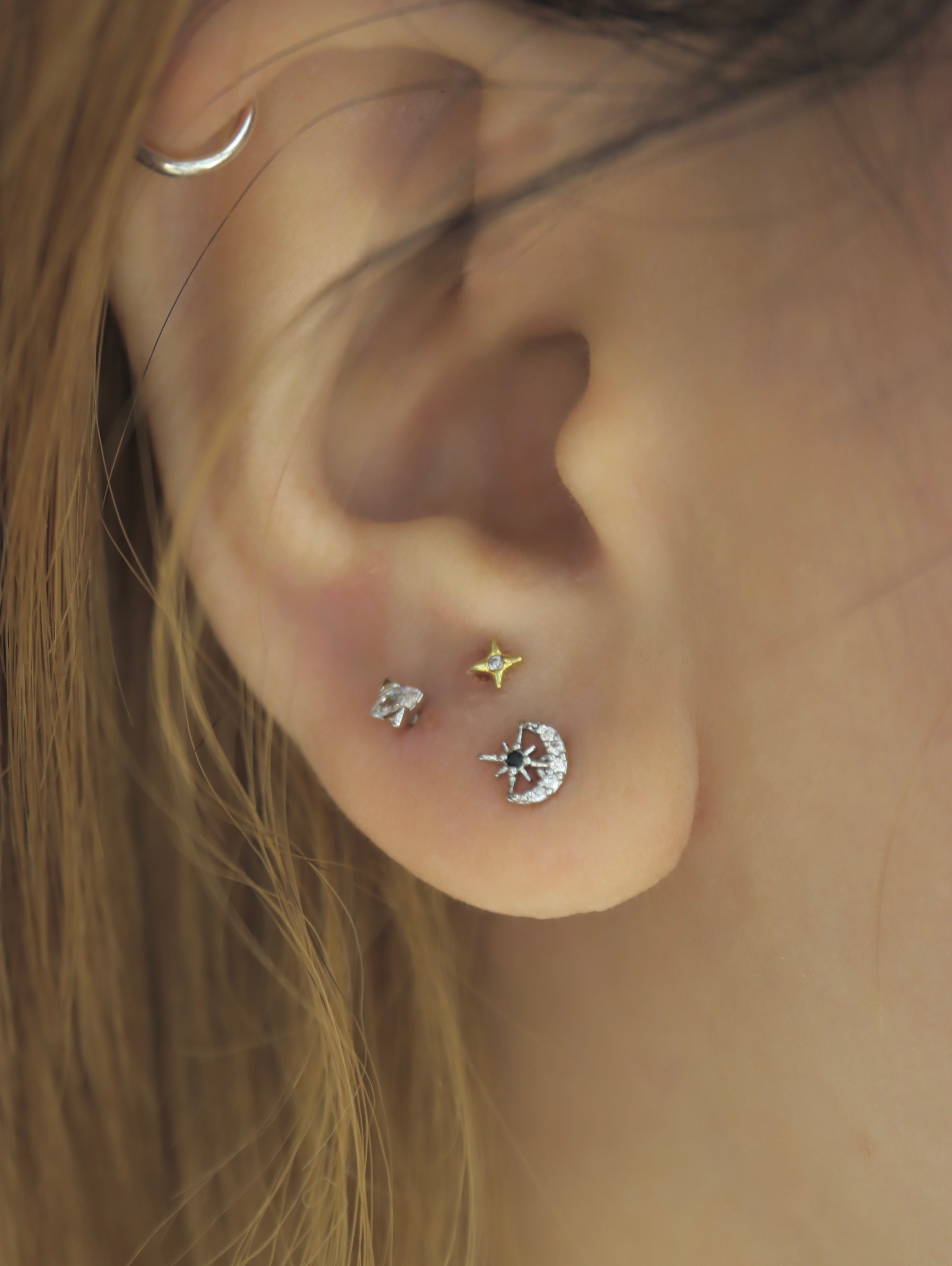 Crescent sparkle cz piercing surgical steel earring (1pc)