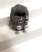 Drop pearl stainless steel earrings