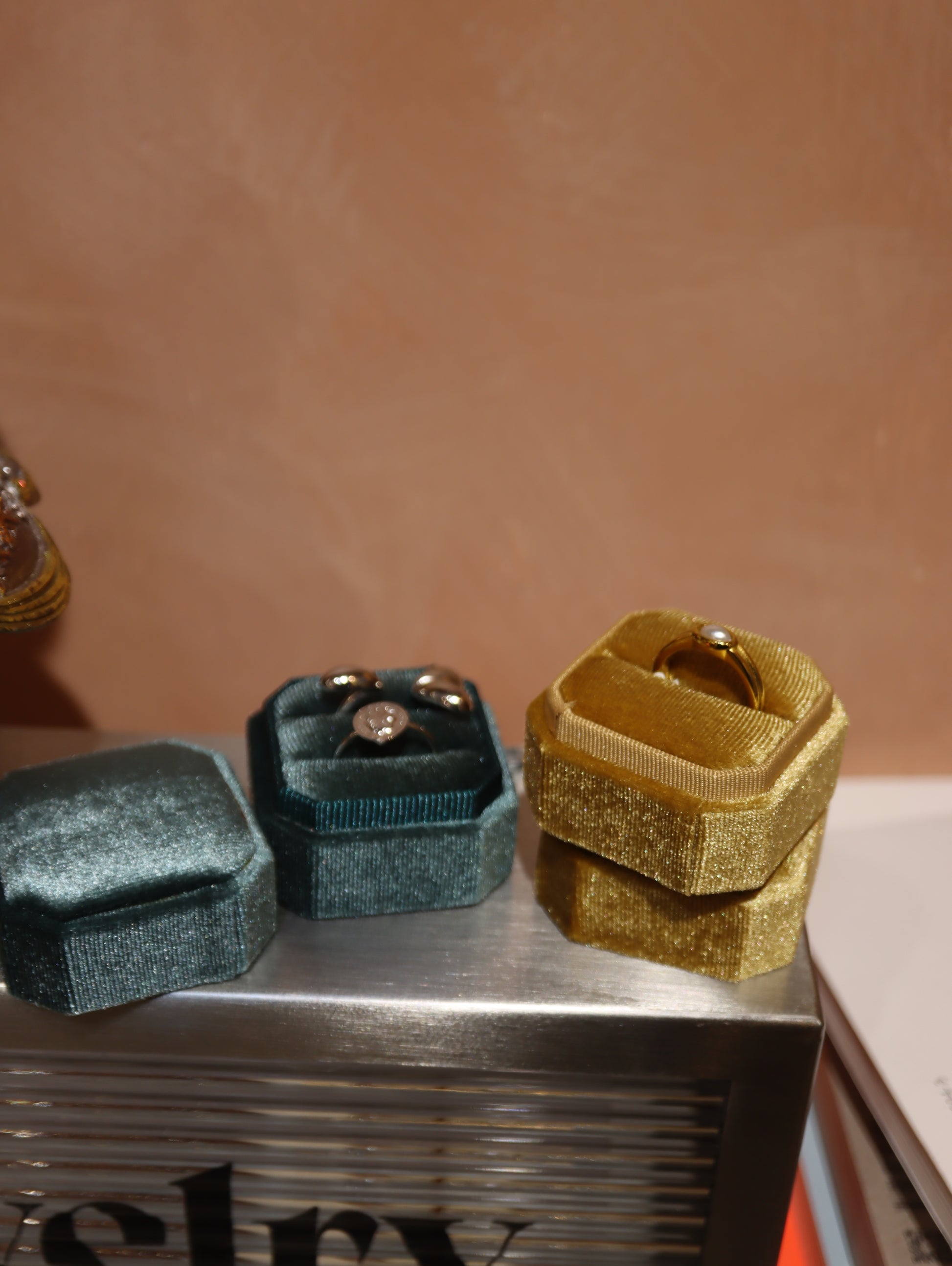 Jewelry velvet gift box