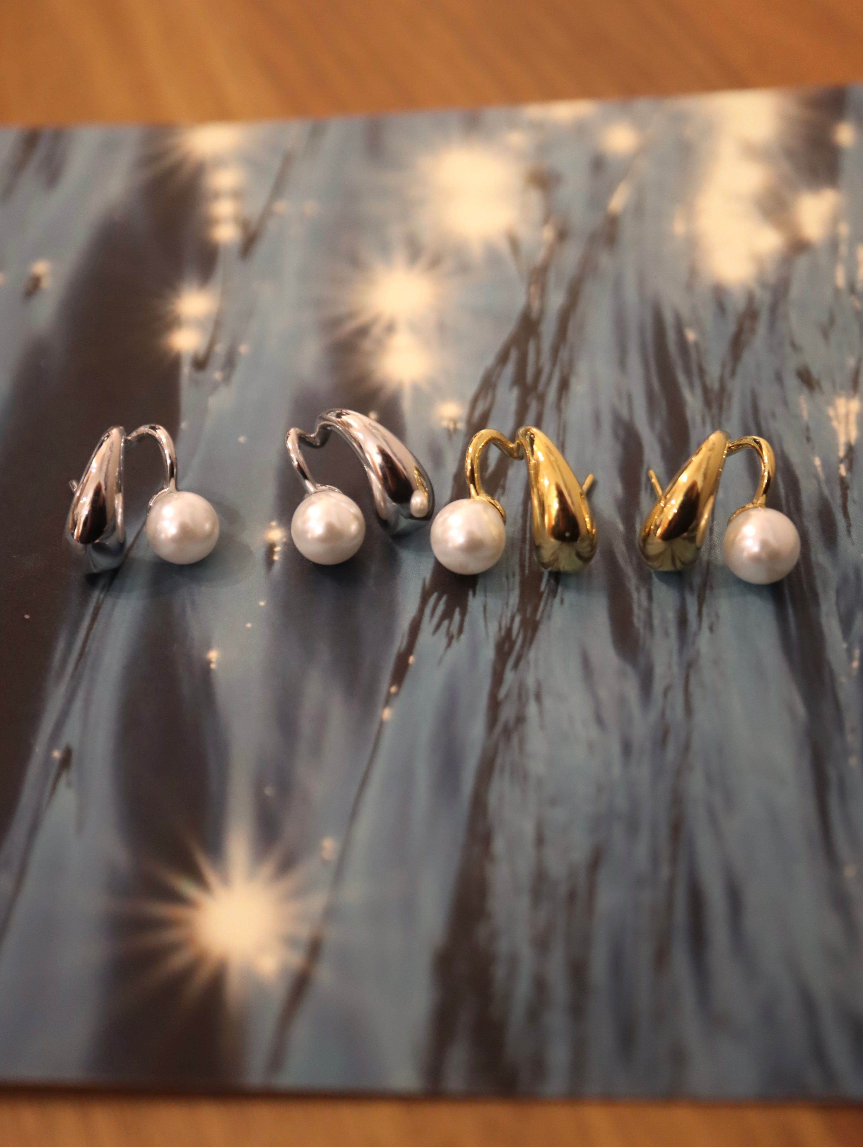 Lobe wrap pearl stainless steel earrings
