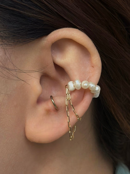 Raw pearl chain Earcuff