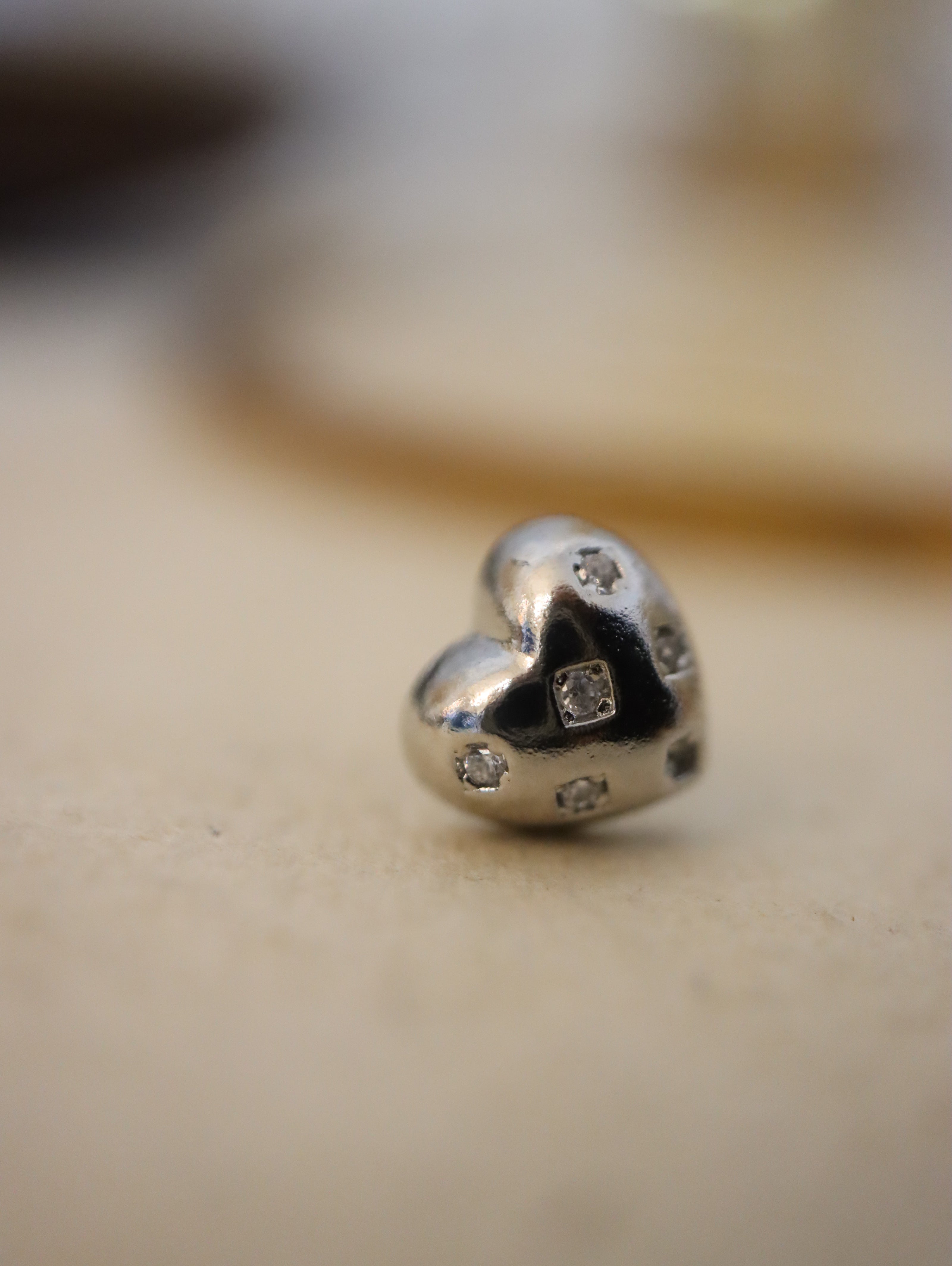 Heart stud earrings