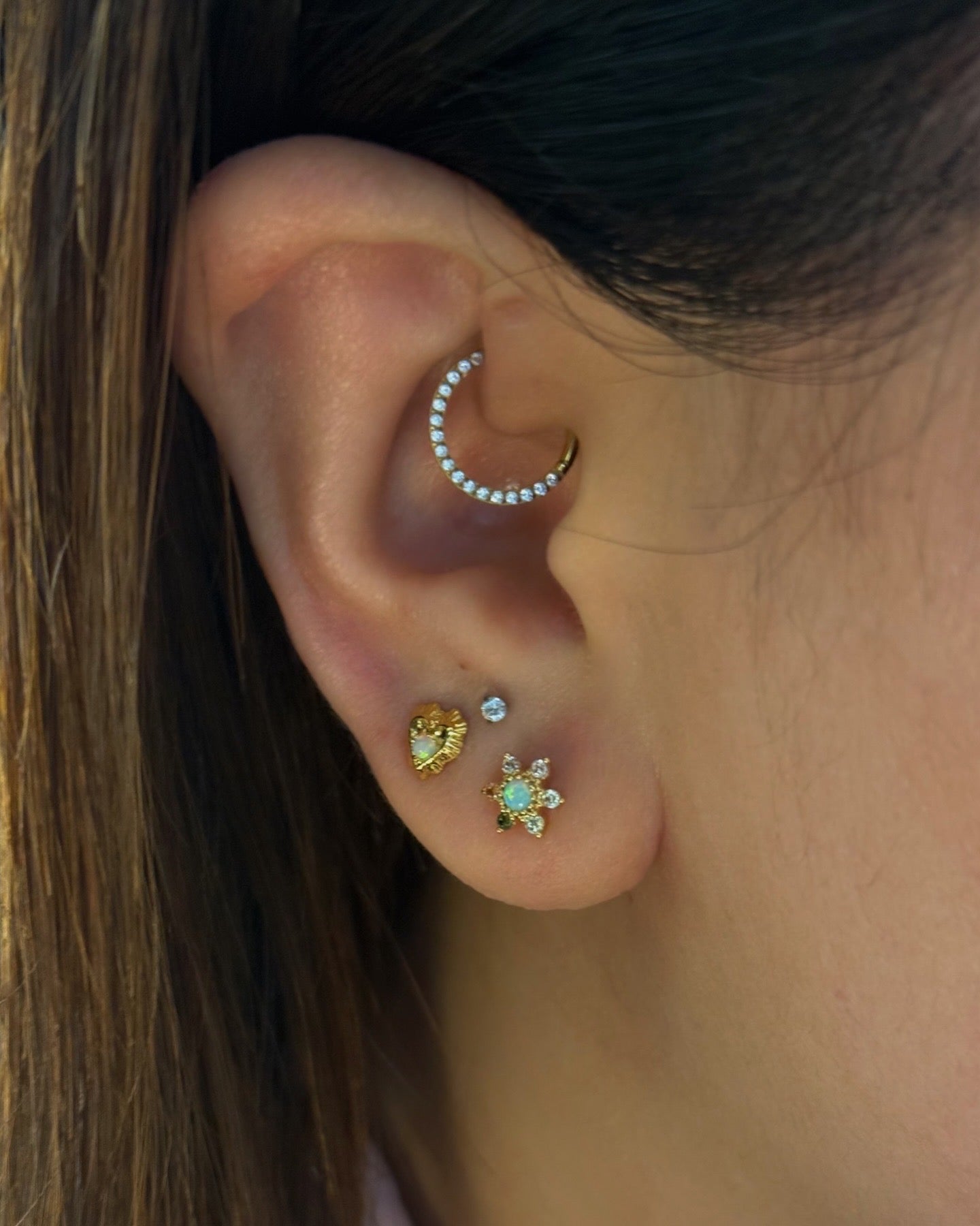 Heart opal stud piercing earring (1pc)