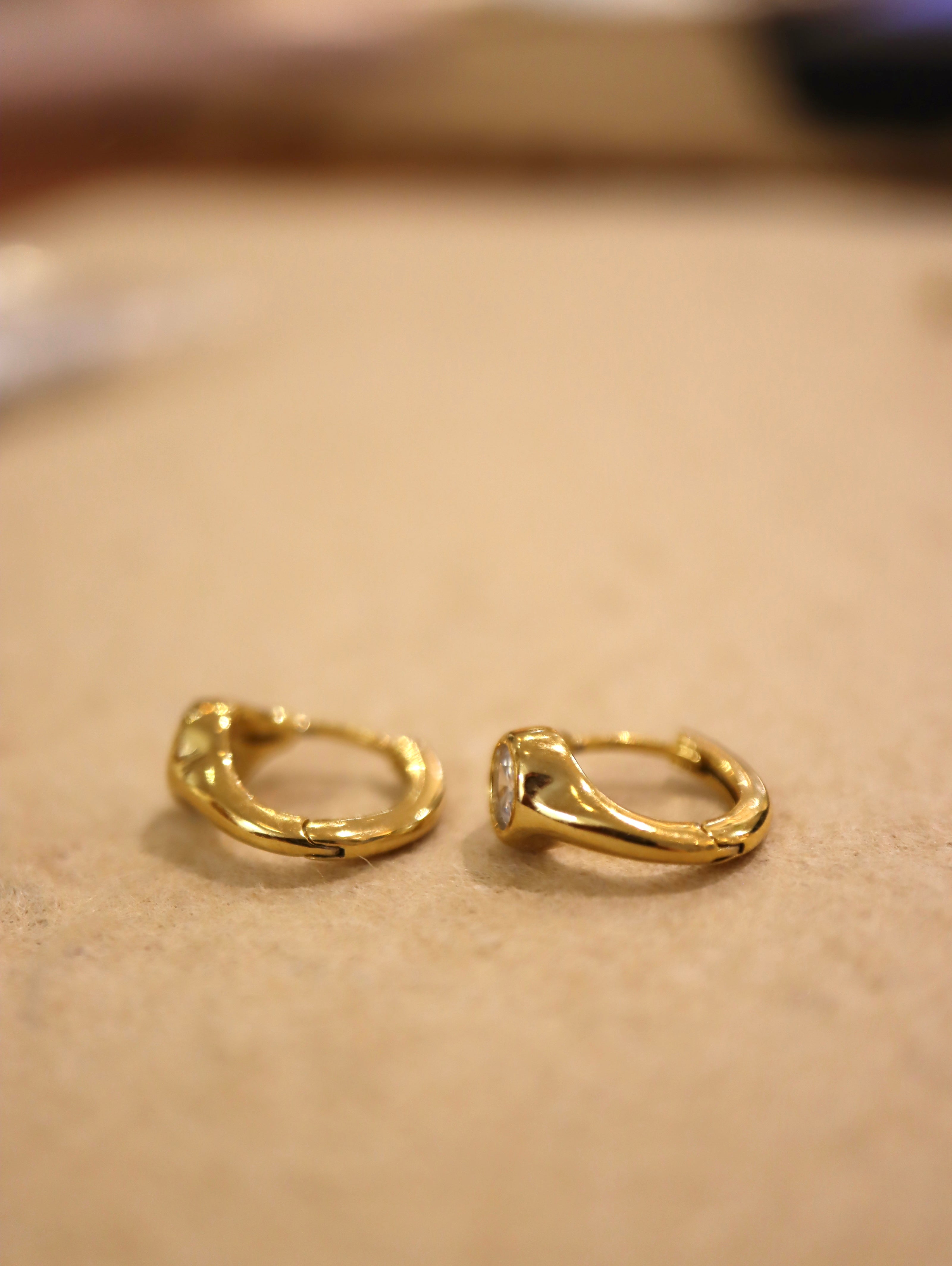 Round cz hinged hoop gold earrings