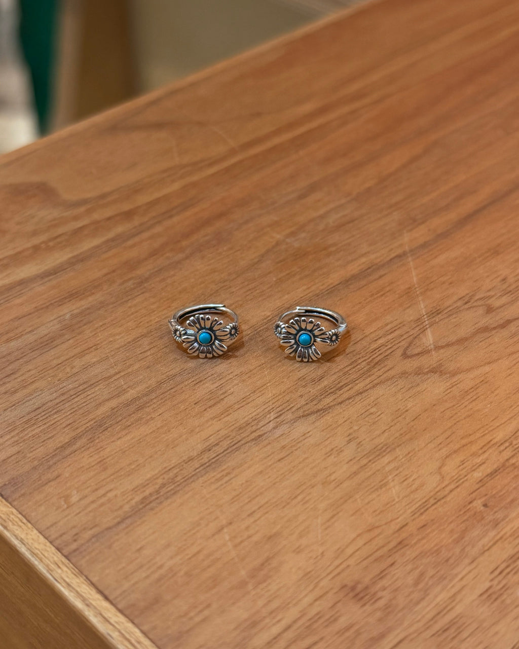 Daisy 925 silver hoop earrings