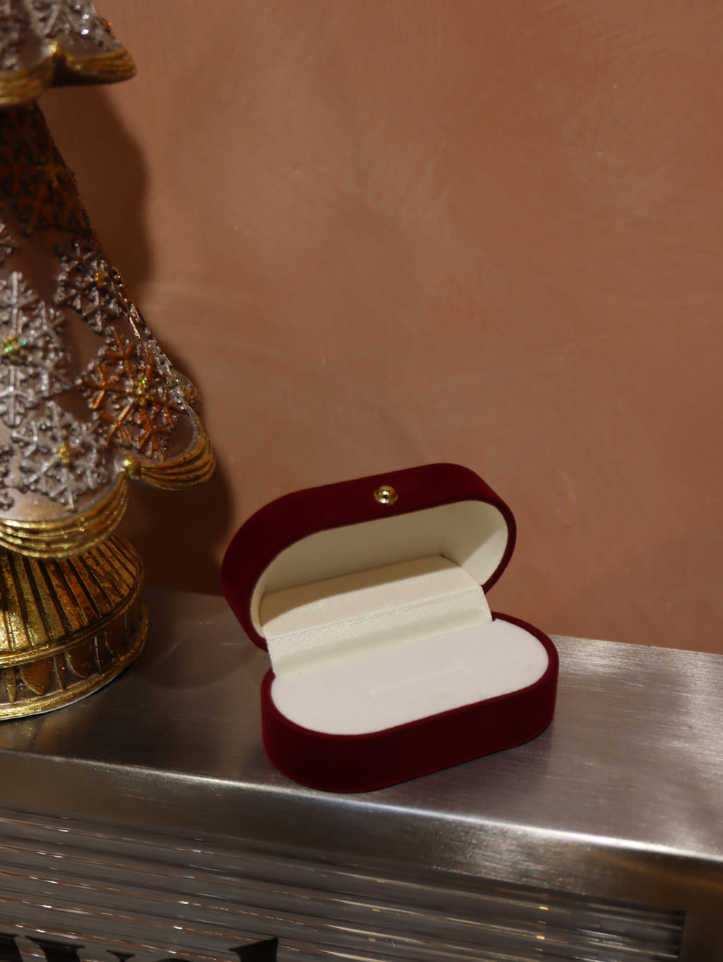 Velvet ring gift box