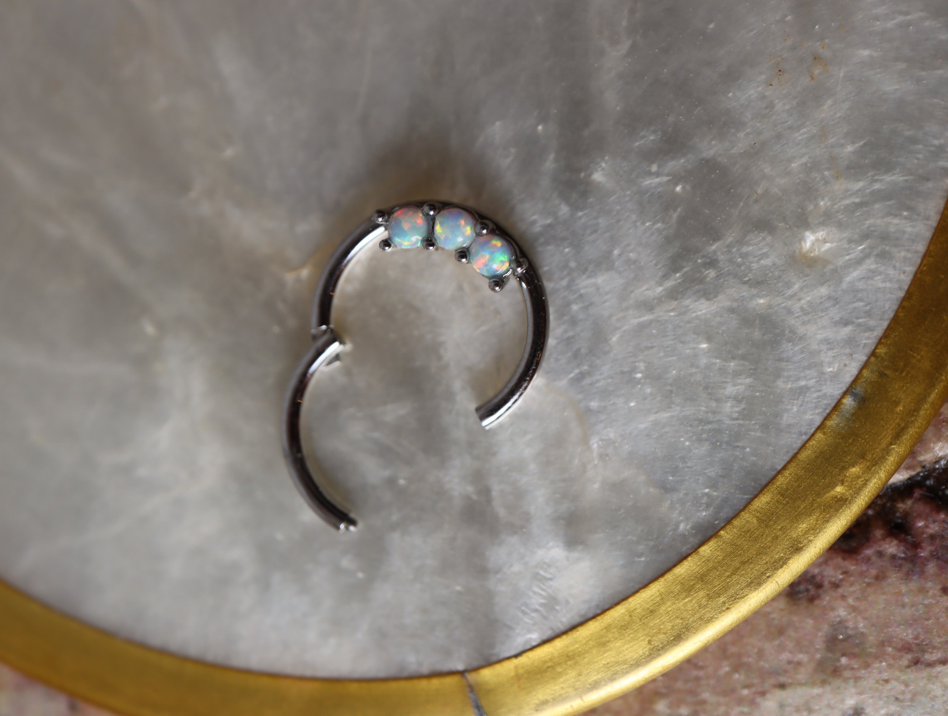 Triple opal clicker