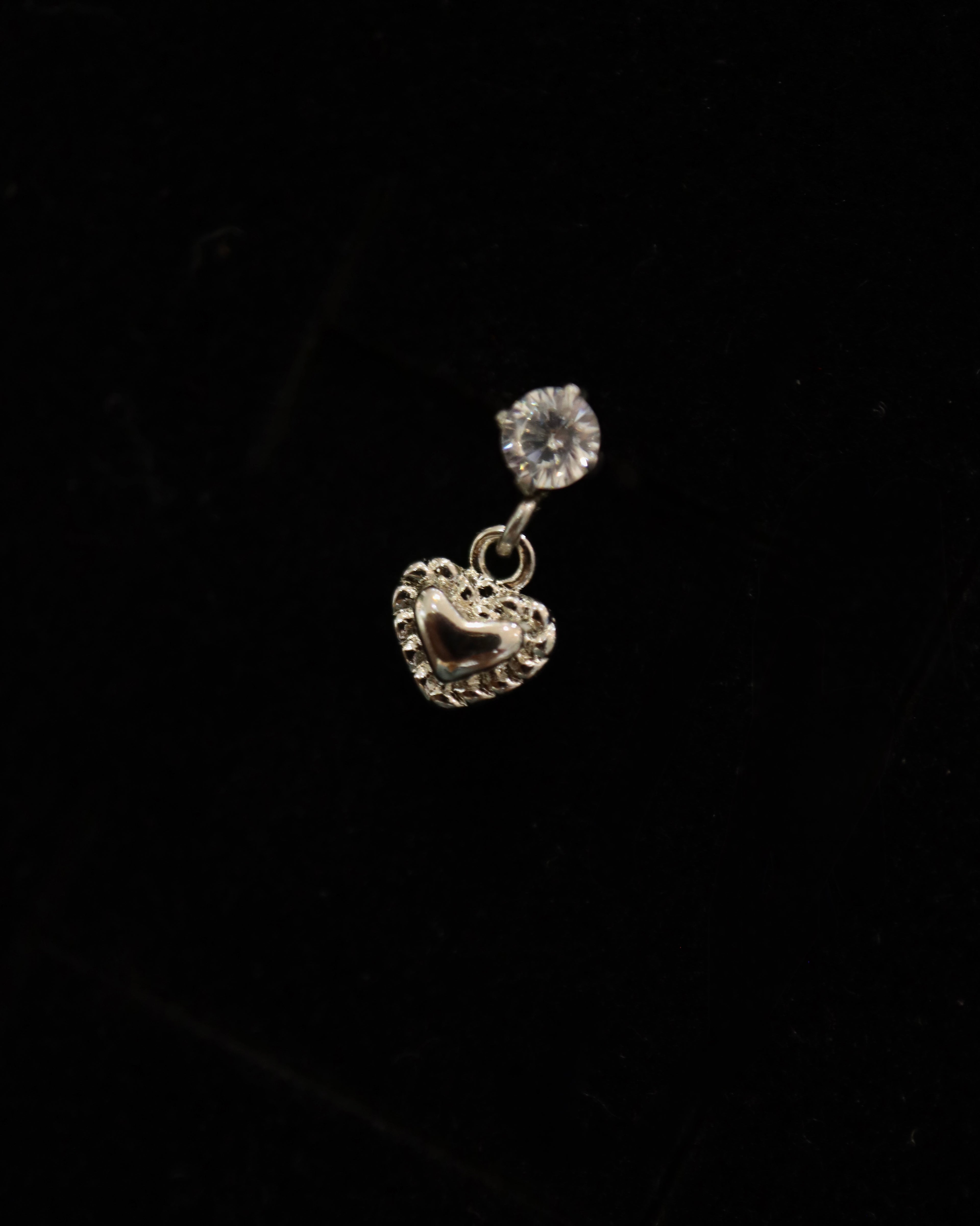 Dangling heart surgical steel stud earring piercing (1pc)