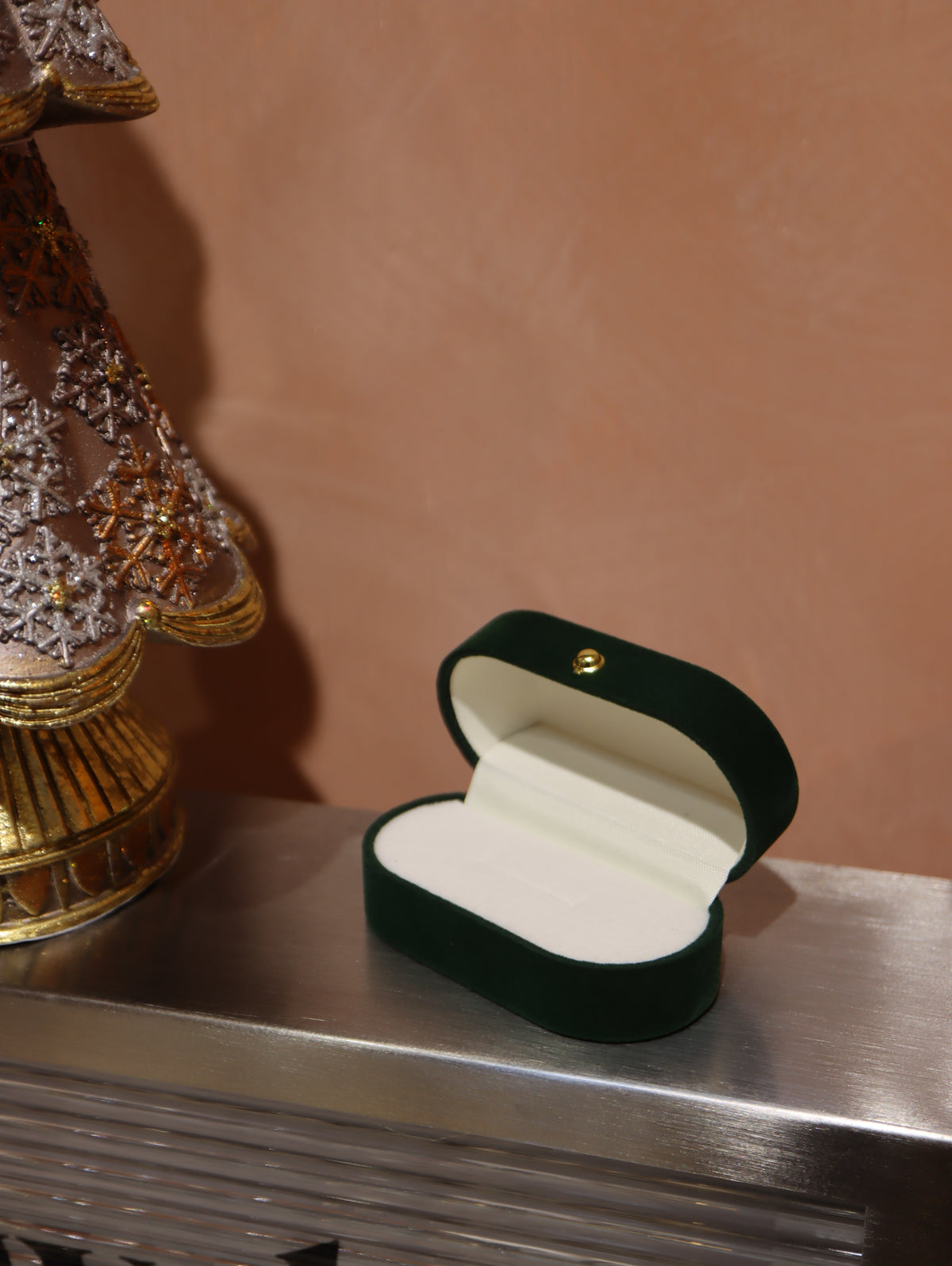 Velvet ring gift box