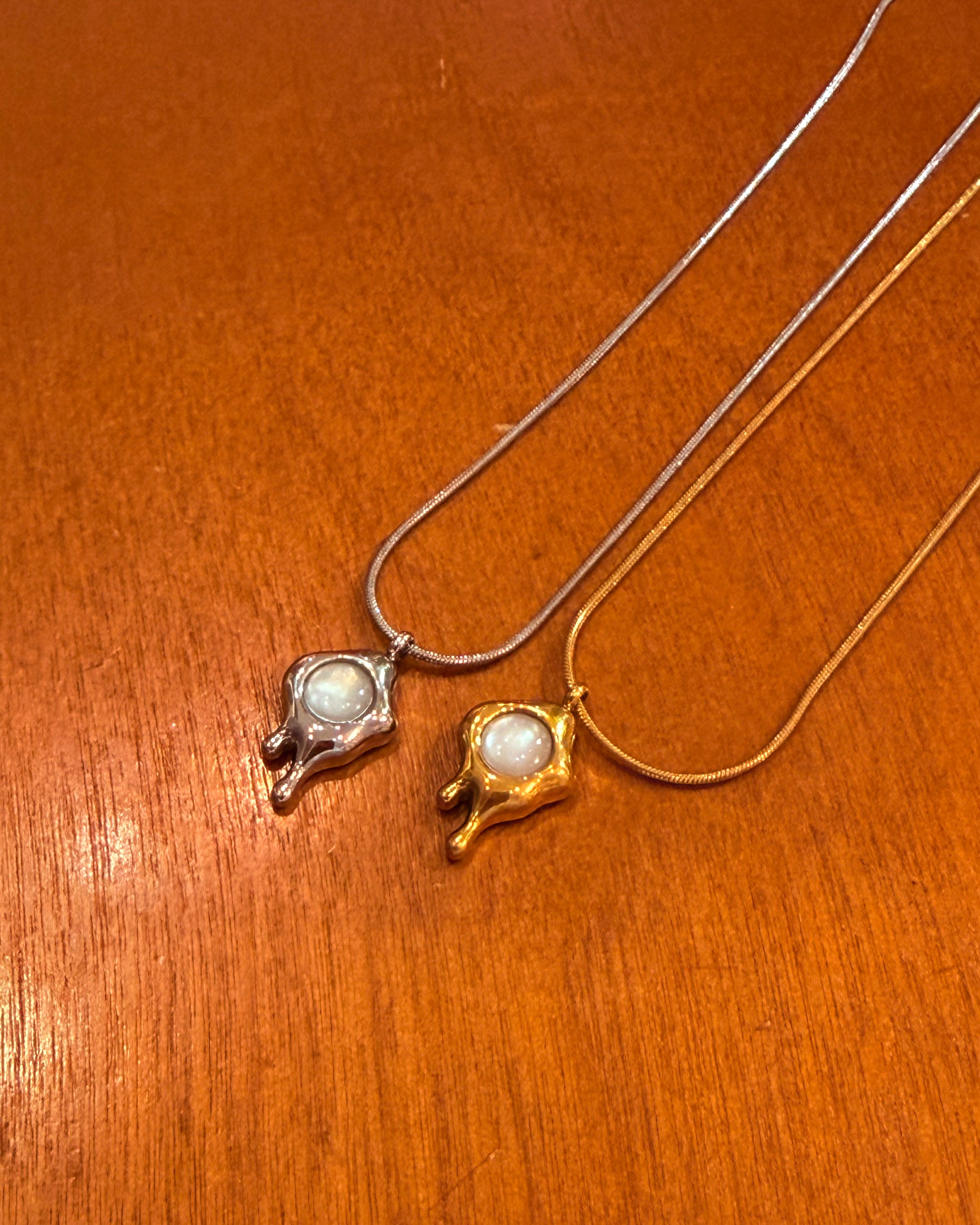 Dripping stainless steel necklace