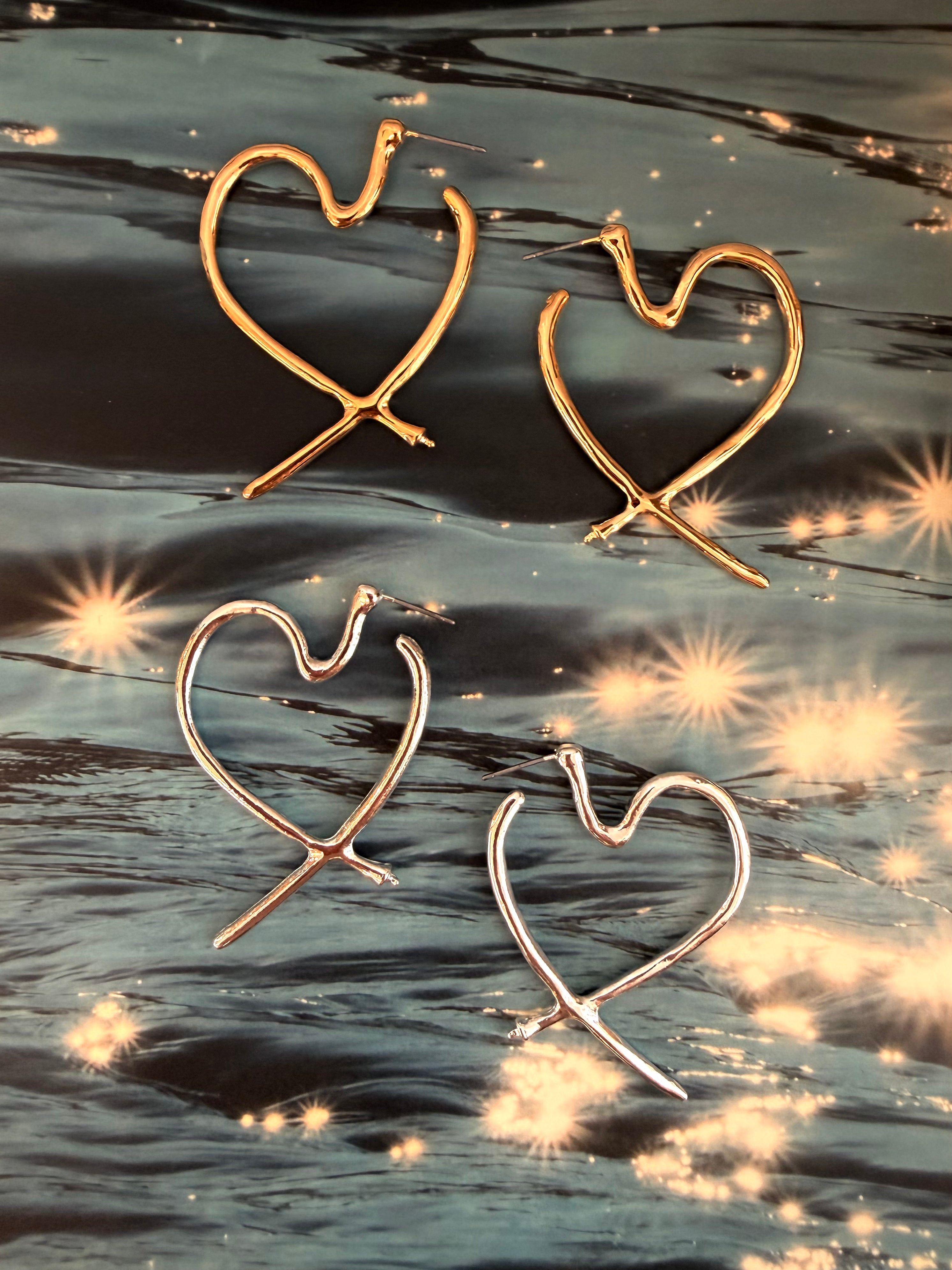 Hallow heart earrings